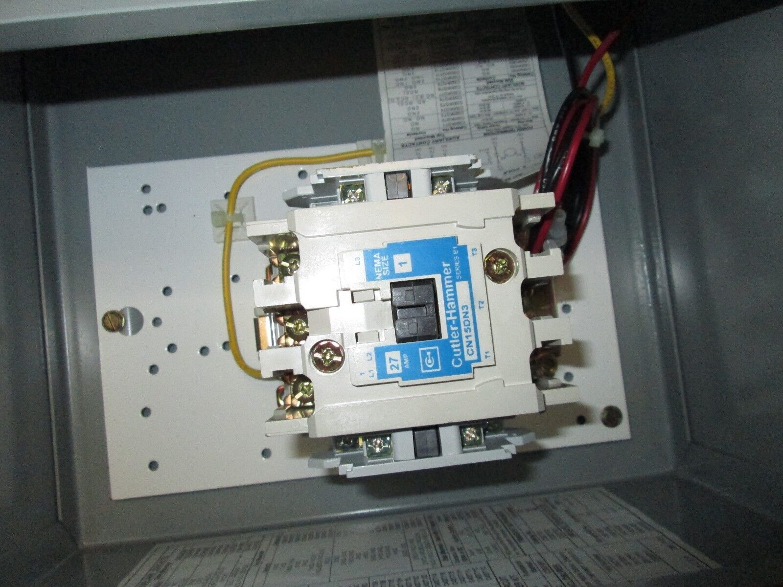 Cutler-Hammer Starter ECNO111A3A Size 1 Nema 1 Enclosure New Surplus
