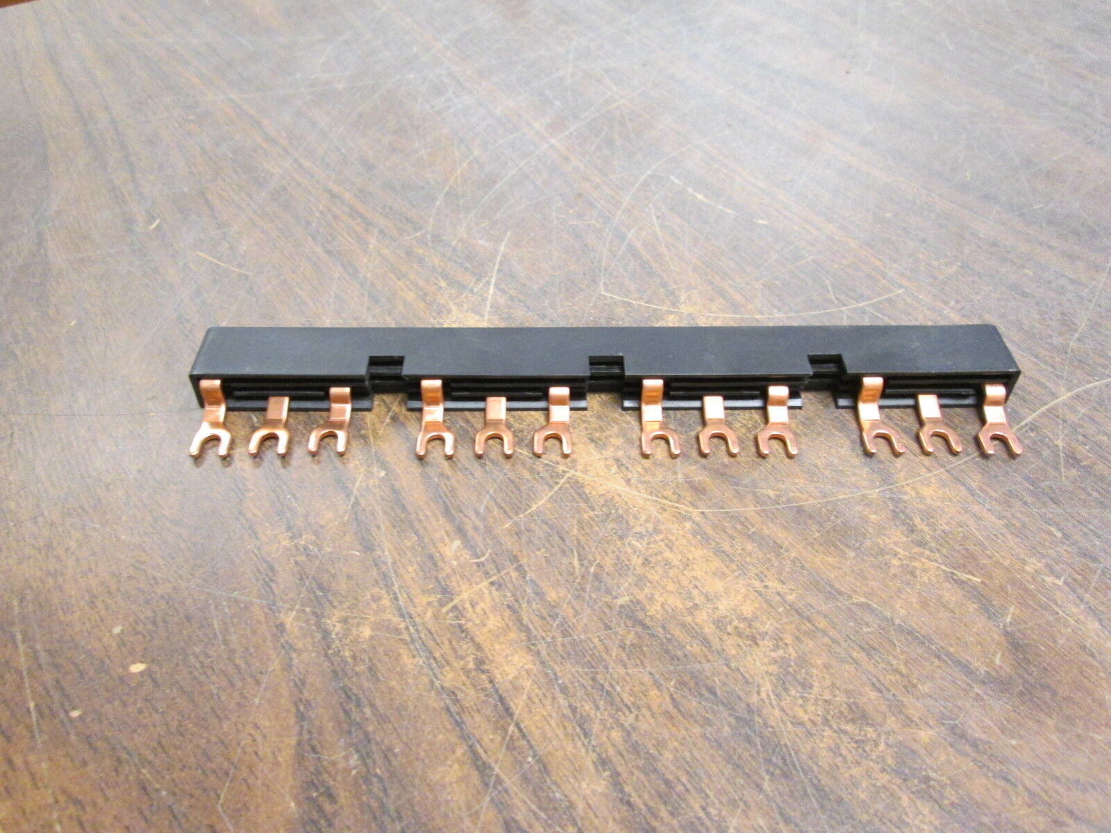 Allen-Bradley Busbar 140M-C-W544 Ser. A 64A 600V Used