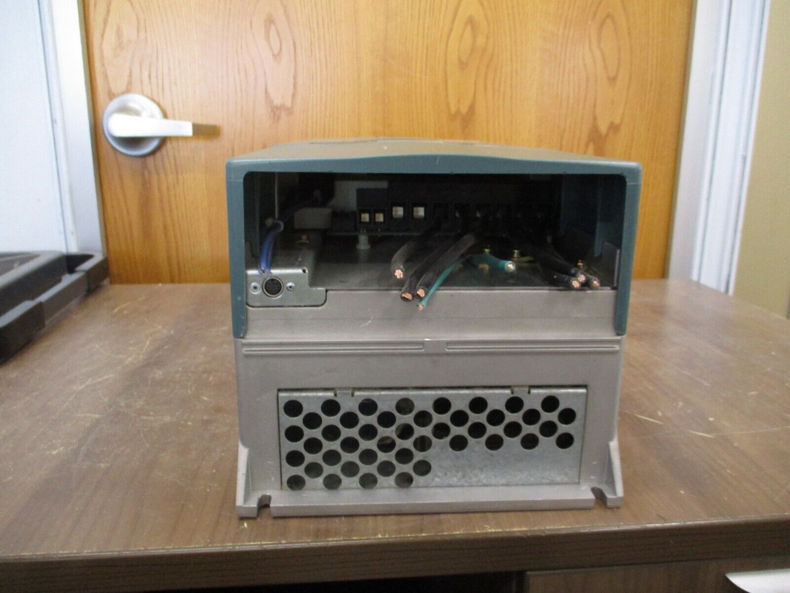 Rockwell Automation VTAC 9 AC Drive 9VT401-040HTANA 30HP 3Ph w/ Keypad Used