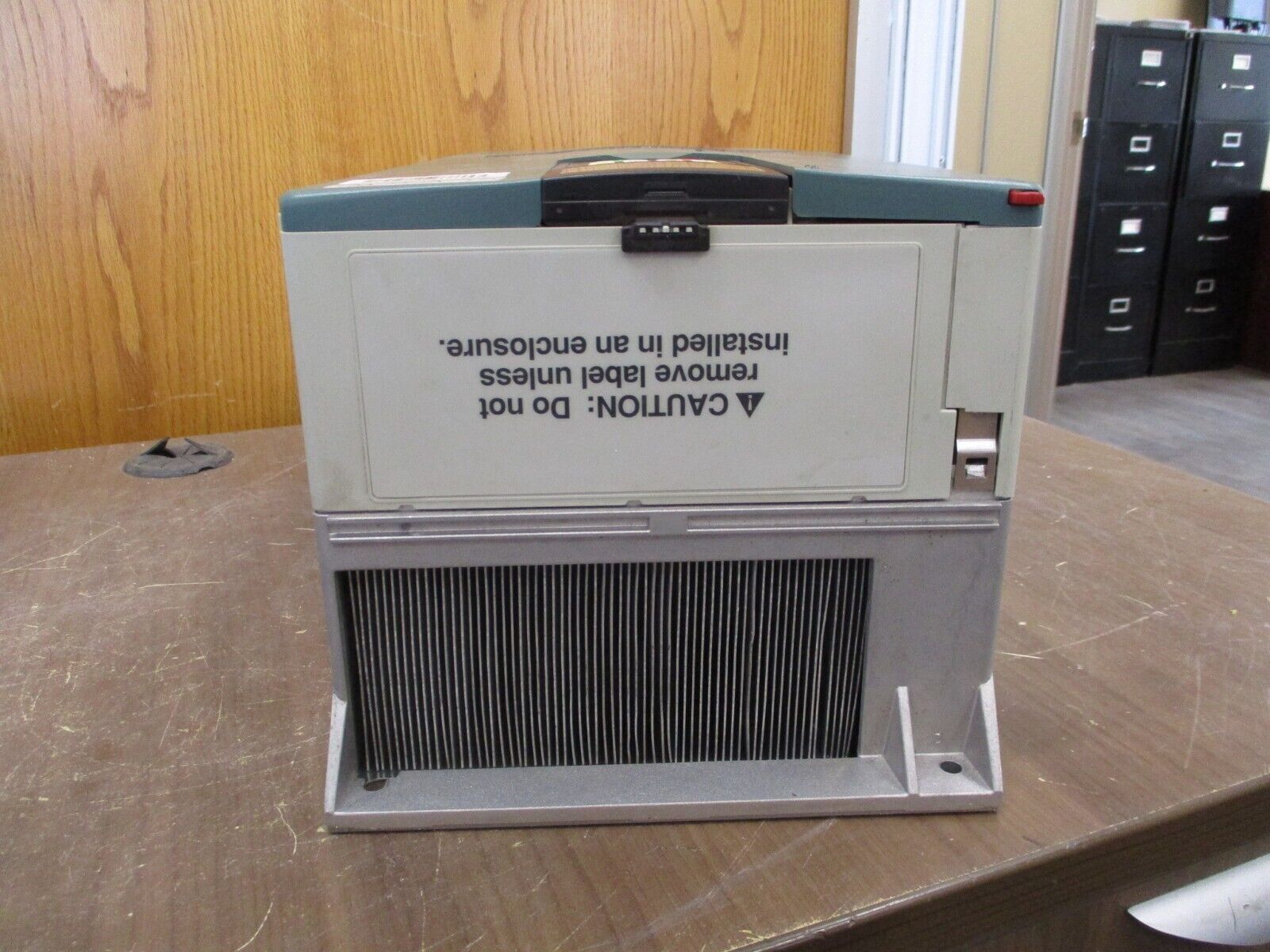 Rockwell Automation VTAC 9 AC Drive 9VT401-040HTANA 30HP 3Ph w/ Keypad Used