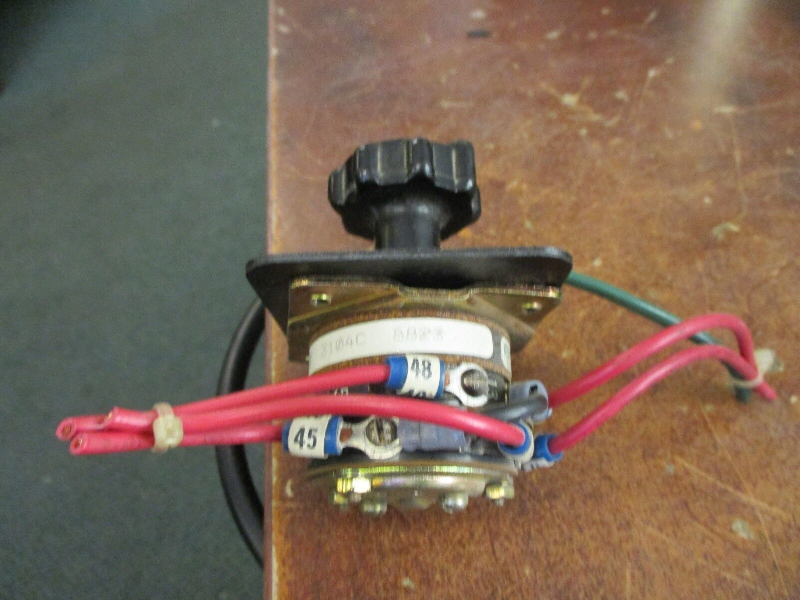 Electro Switch Series 31 Rotary Switch 3104C 8823 3-10A 125-600V AC Used