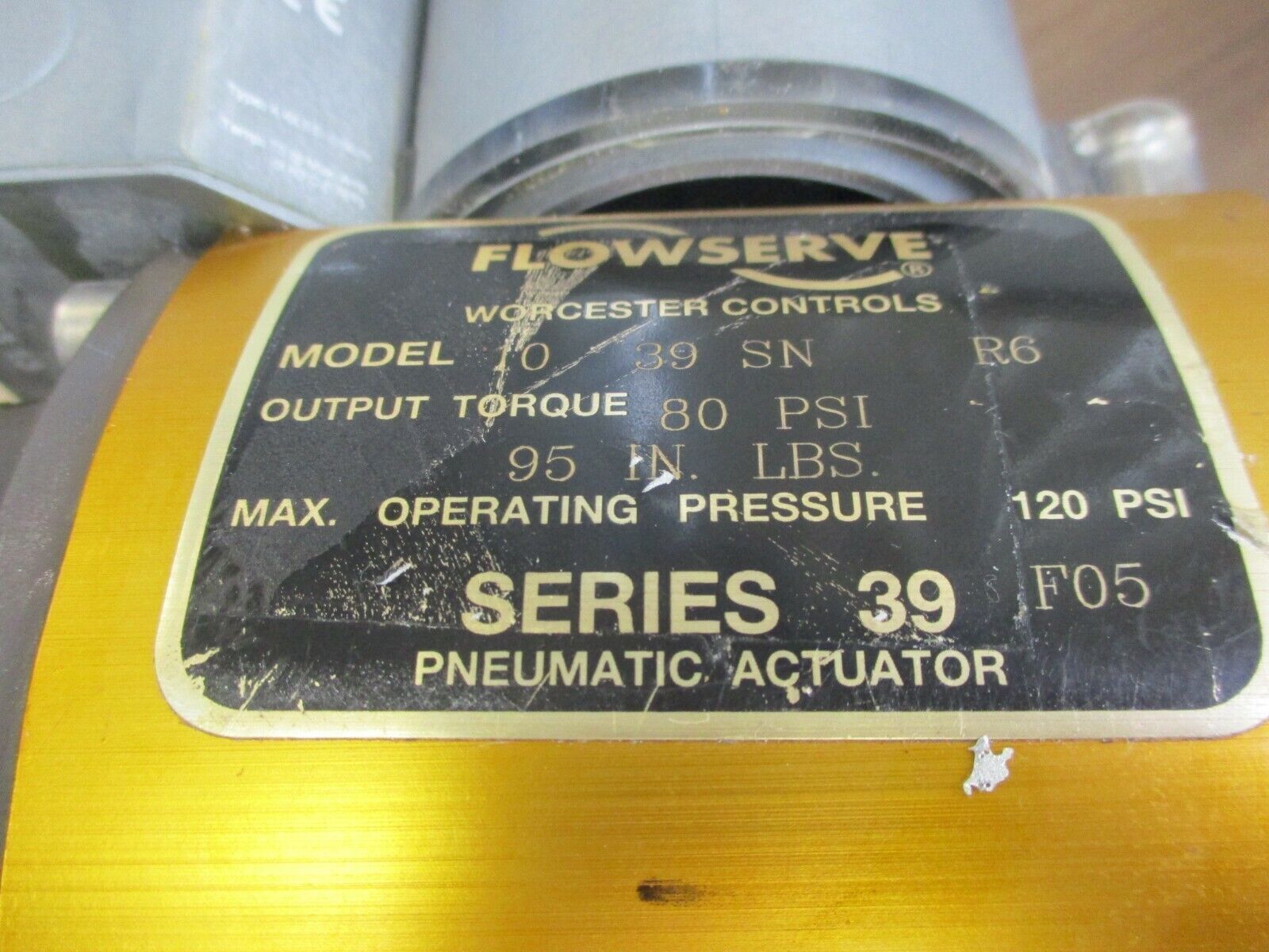 Flowserve Series 39 Pneumatic Actuator w/ Valve & Positioner 1039 SN R6 Used