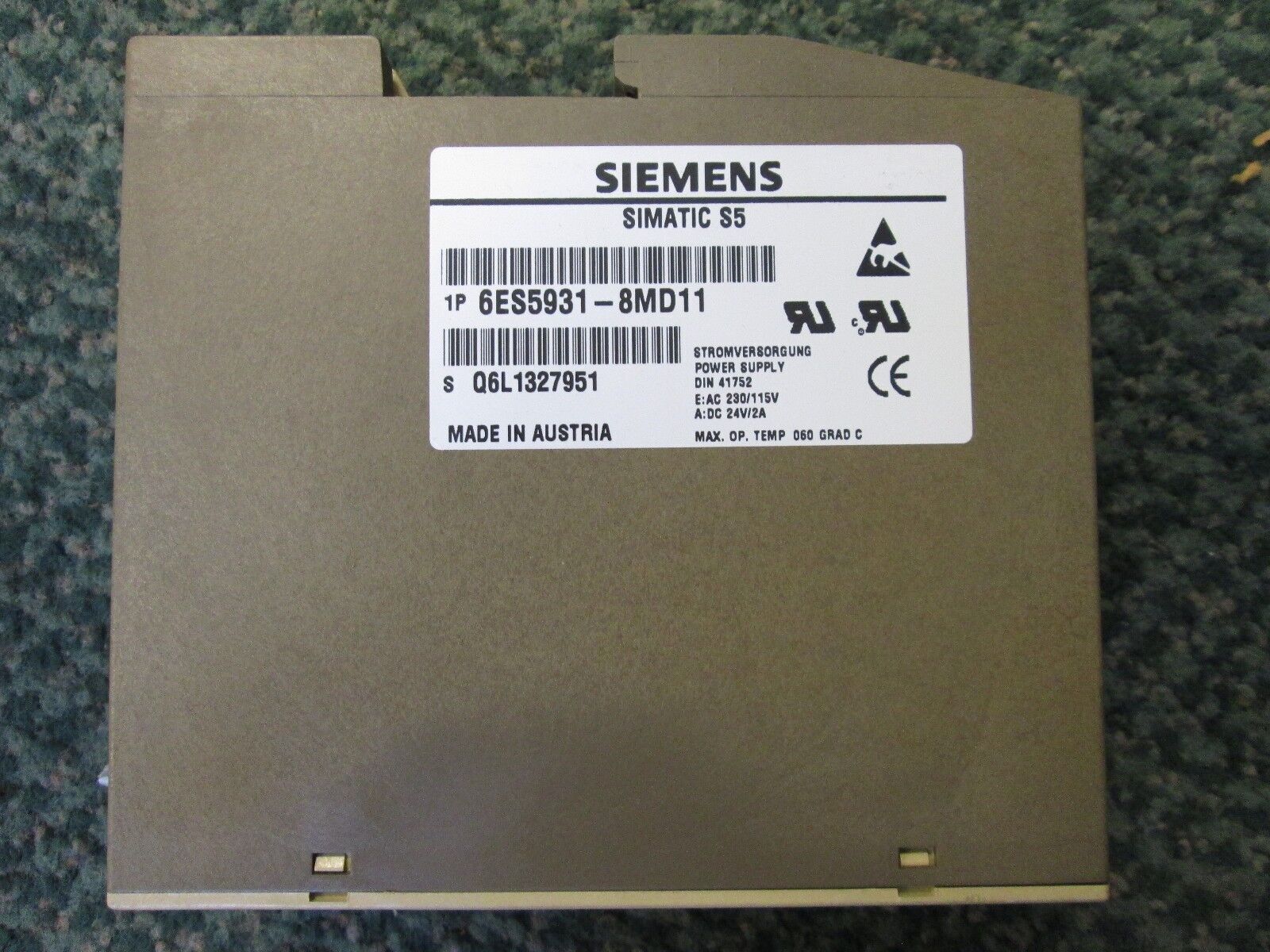 Siemens Simatic S5 Voltage Selector 6ES5931-8MD11 230/115VAC 24VDC Used