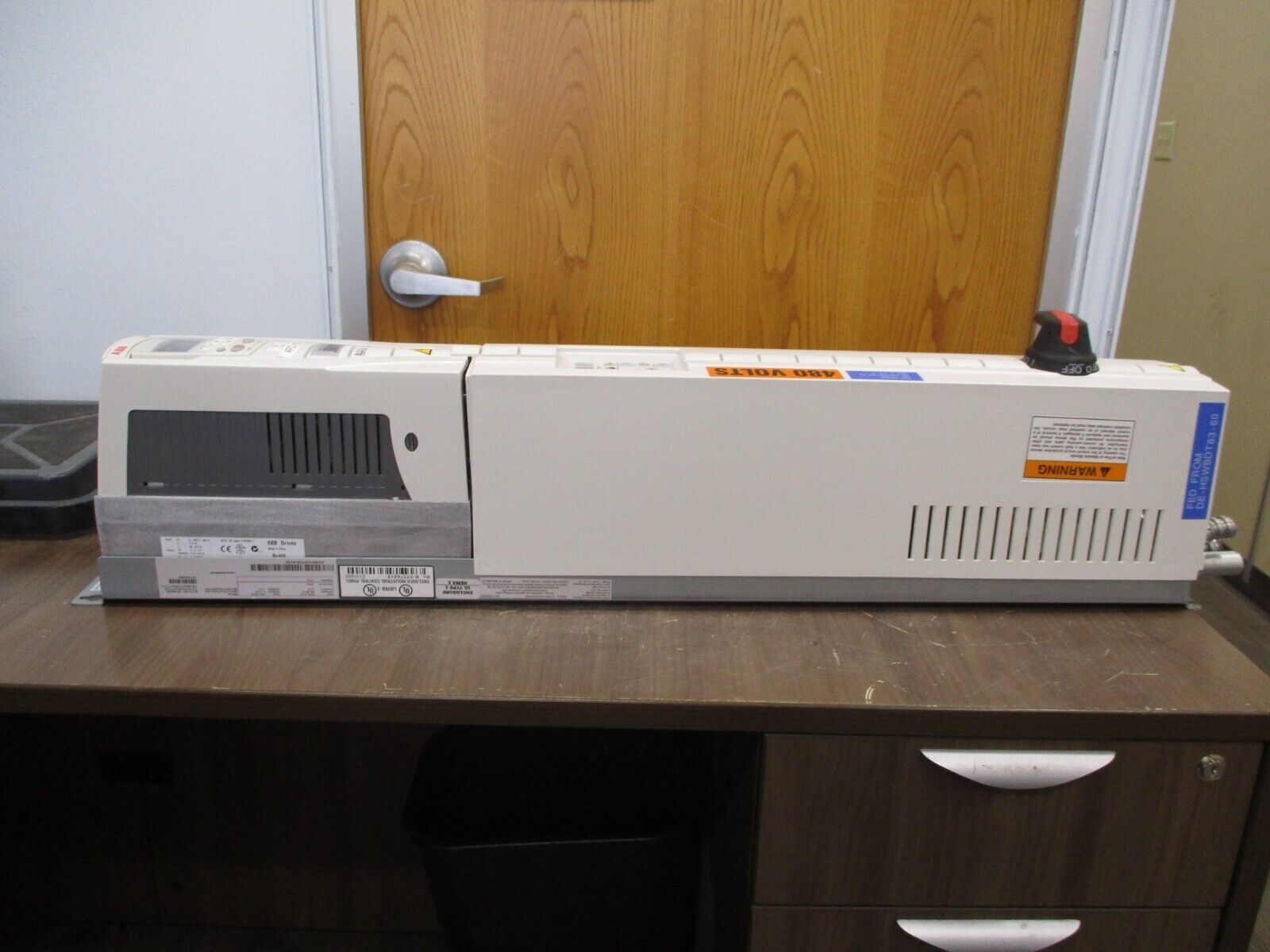 ABB ACH550 AC Drive w/ Bypass ACH550-VCR-012A-4+F267 7.5HP 3Ph w/ Keypad Used