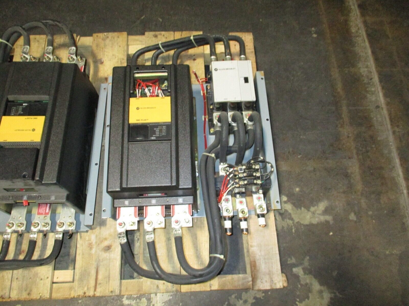 Allen-Bradley SMC Plus Soft Start Assembly 150-A240NBDB Ser. B 200HP 208-480V