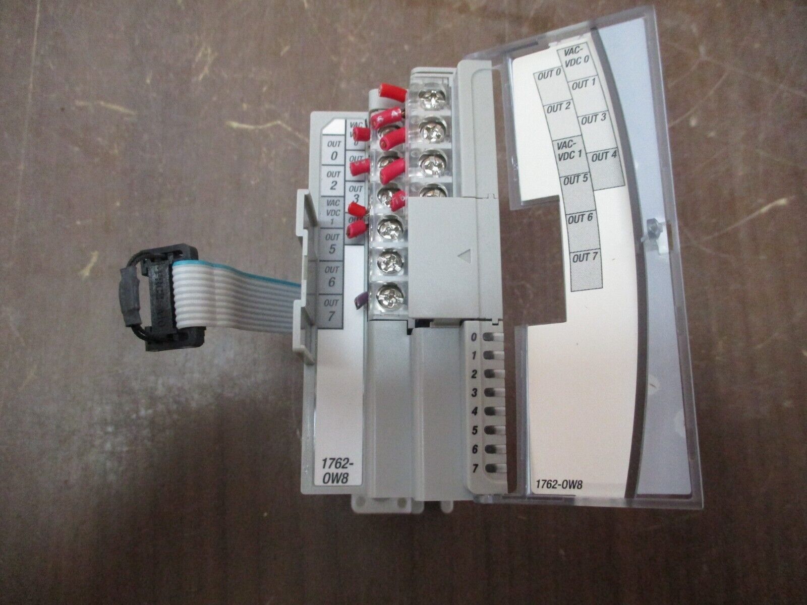 Allen-Bradley MicroLogix VAC/VDC Relay Output Module 1762-OW8 Ser. A Rev. D 8PT