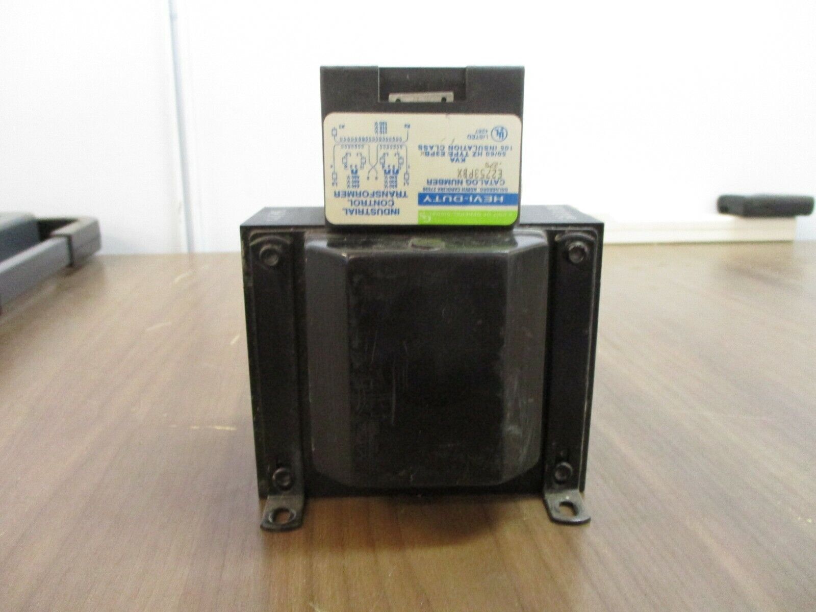Hevi-Duty Control Transformer E2753PBX 0.275kVA Pri: 240/480V Sec: 120V 50/60Hz