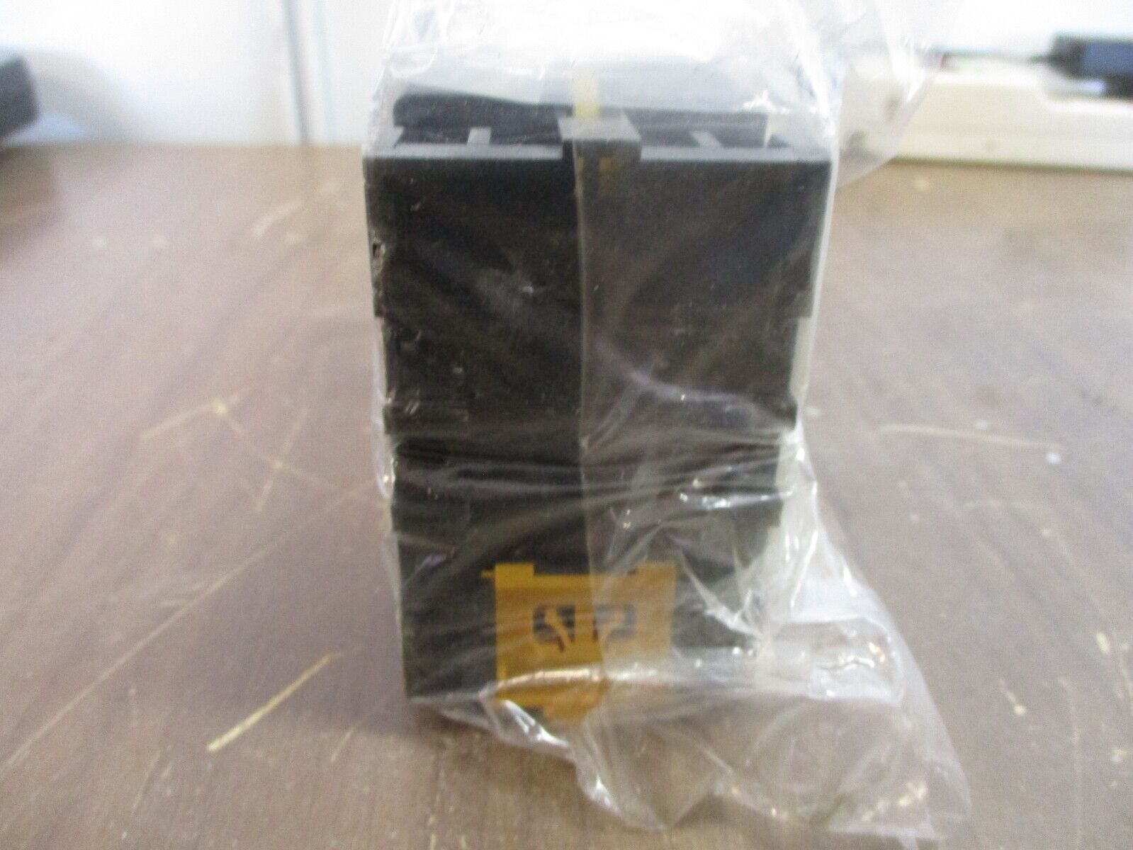M-System Co. DC Input Limit Alarm MP1020-A-F/R Input: 4-20mA DC Power: 120VAC