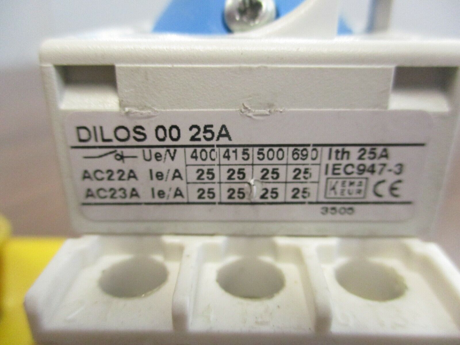 GE Disconnect Switch DILOS 00 25A 690V 25A *Cracked Switch Cover* Used