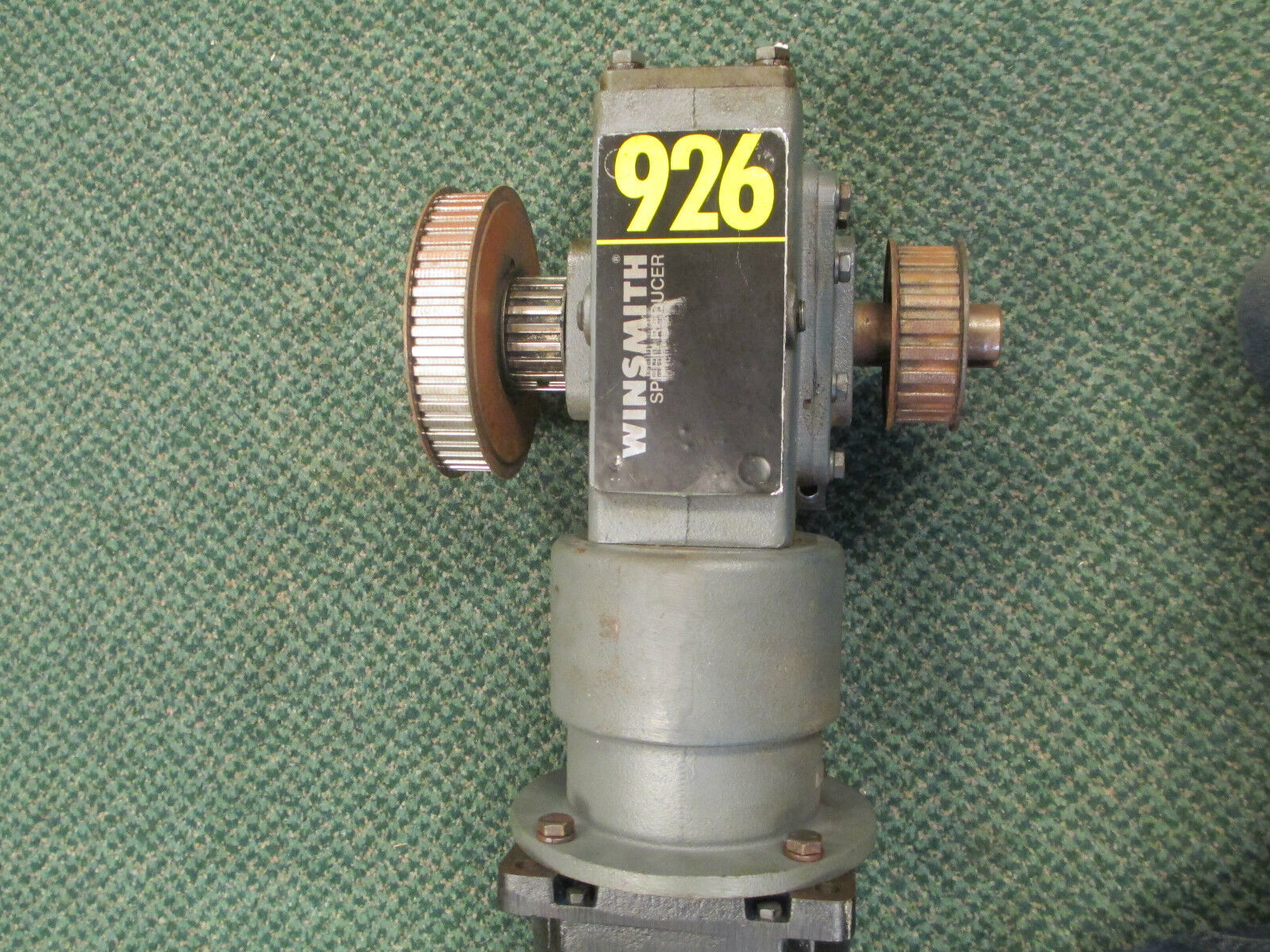 Allen-Bradley 1326 AC Servo Motor 1326AB-B2E-11, w/ Winsmith 926 Gear 926CDT