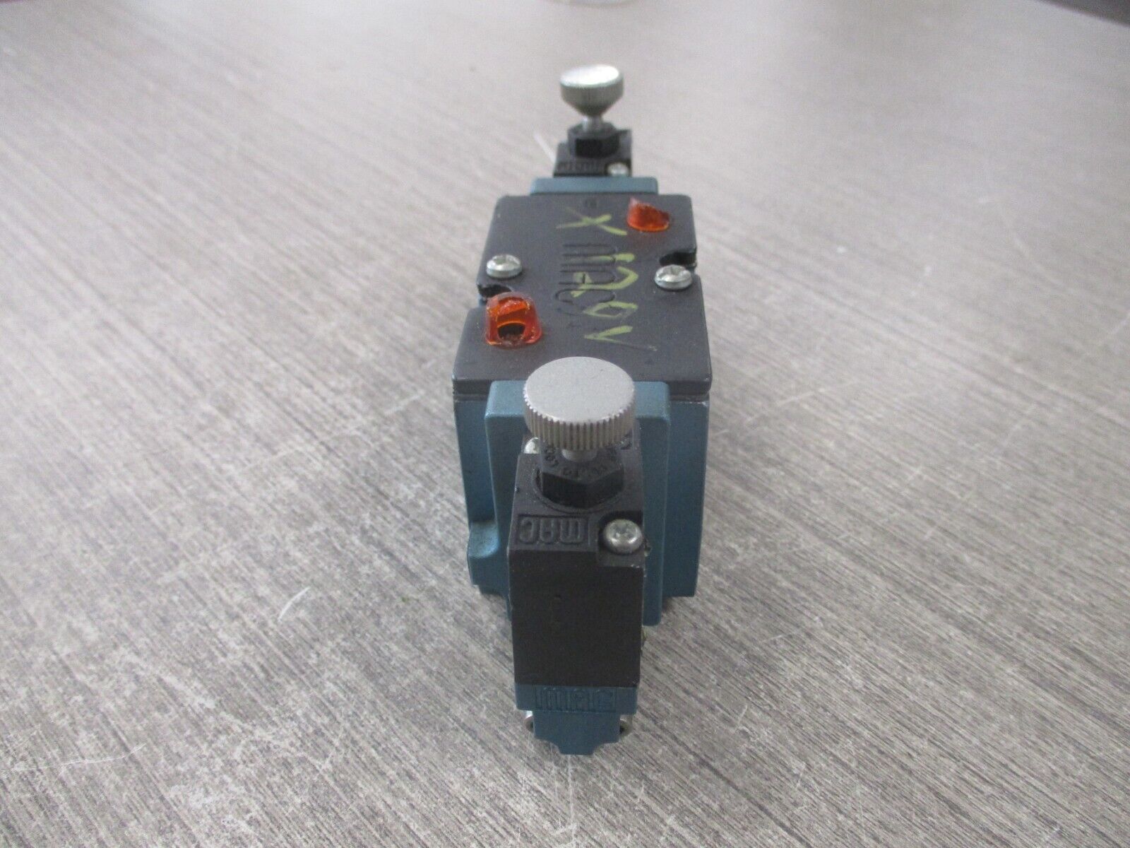 MAC Solenoid Valve 82A-BC-000-TM-DAAP-3DA Used