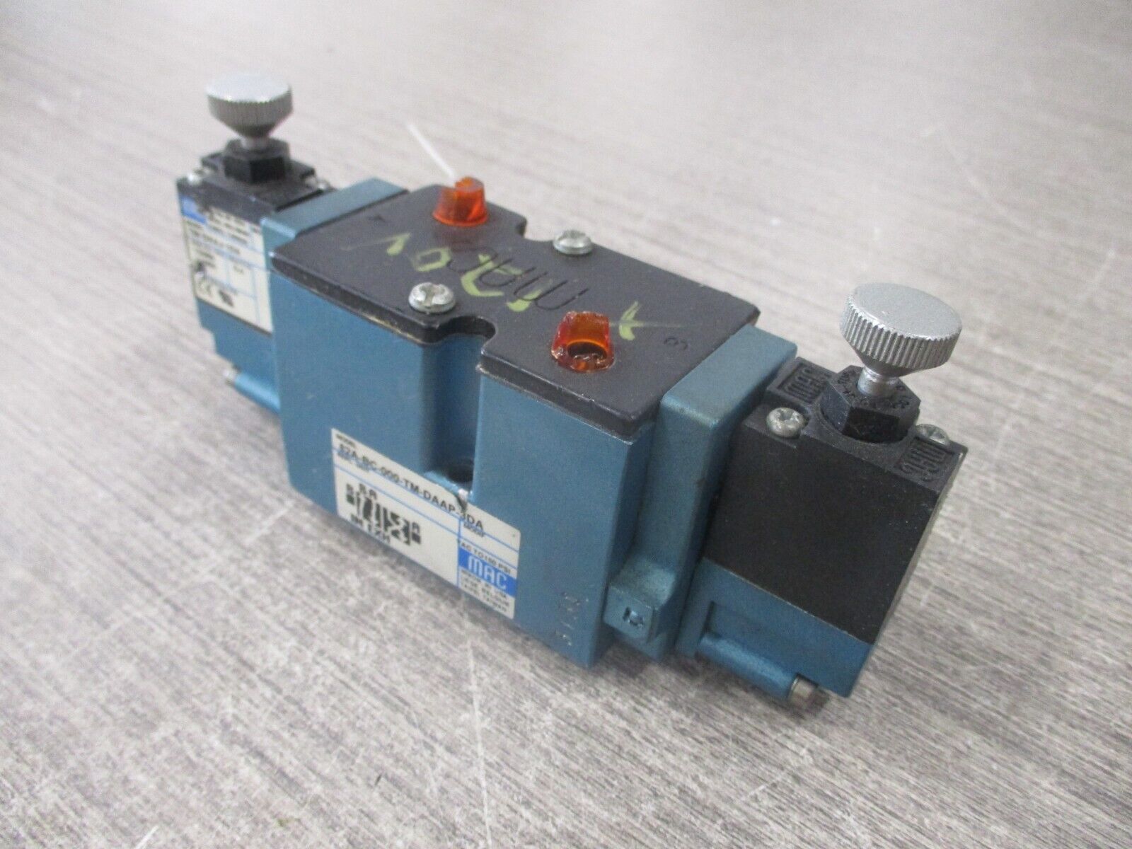 MAC Solenoid Valve 82A-BC-000-TM-DAAP-3DA Used