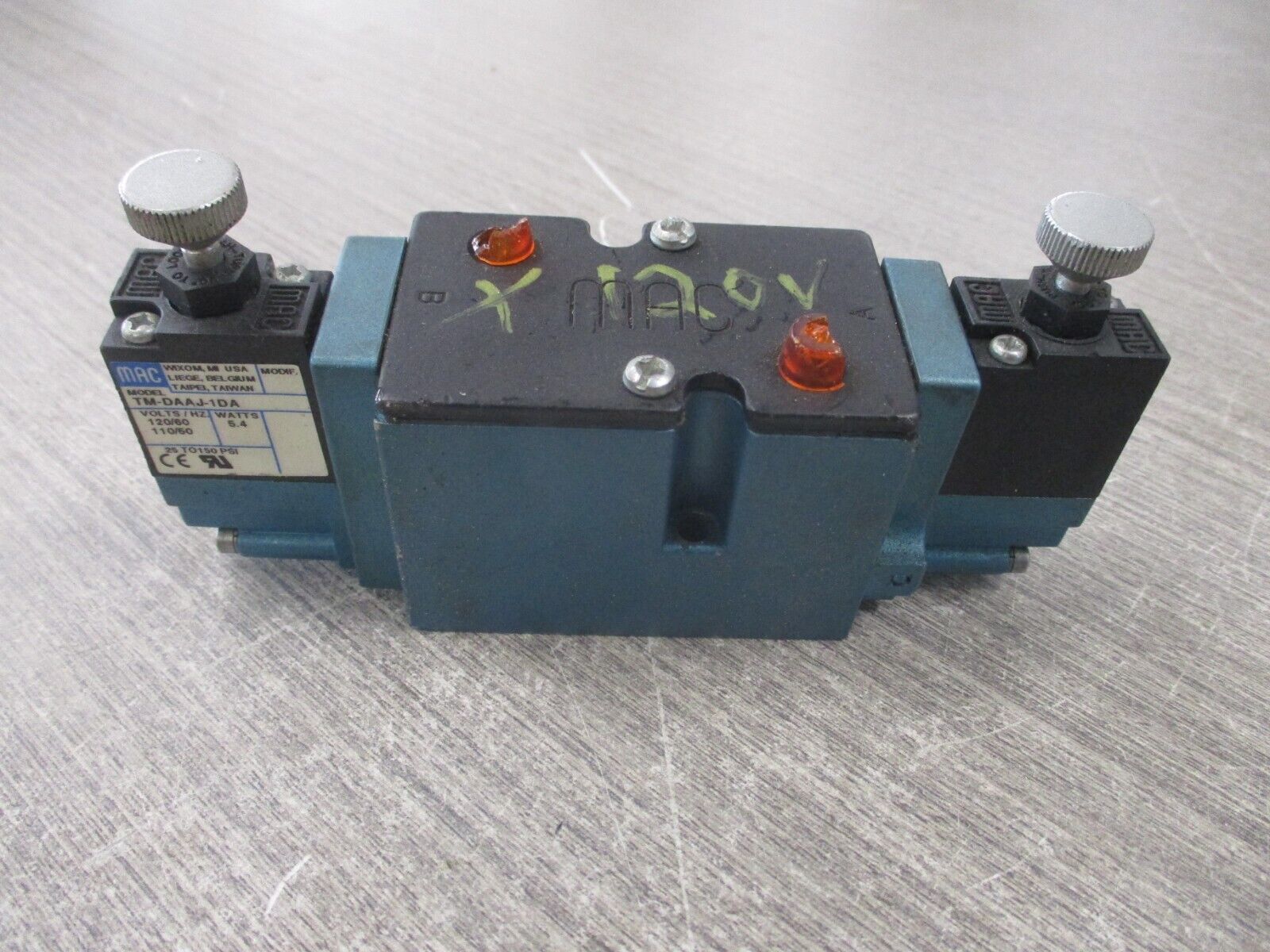 MAC Solenoid Valve 82A-BC-000-TM-DAAP-3DA Used