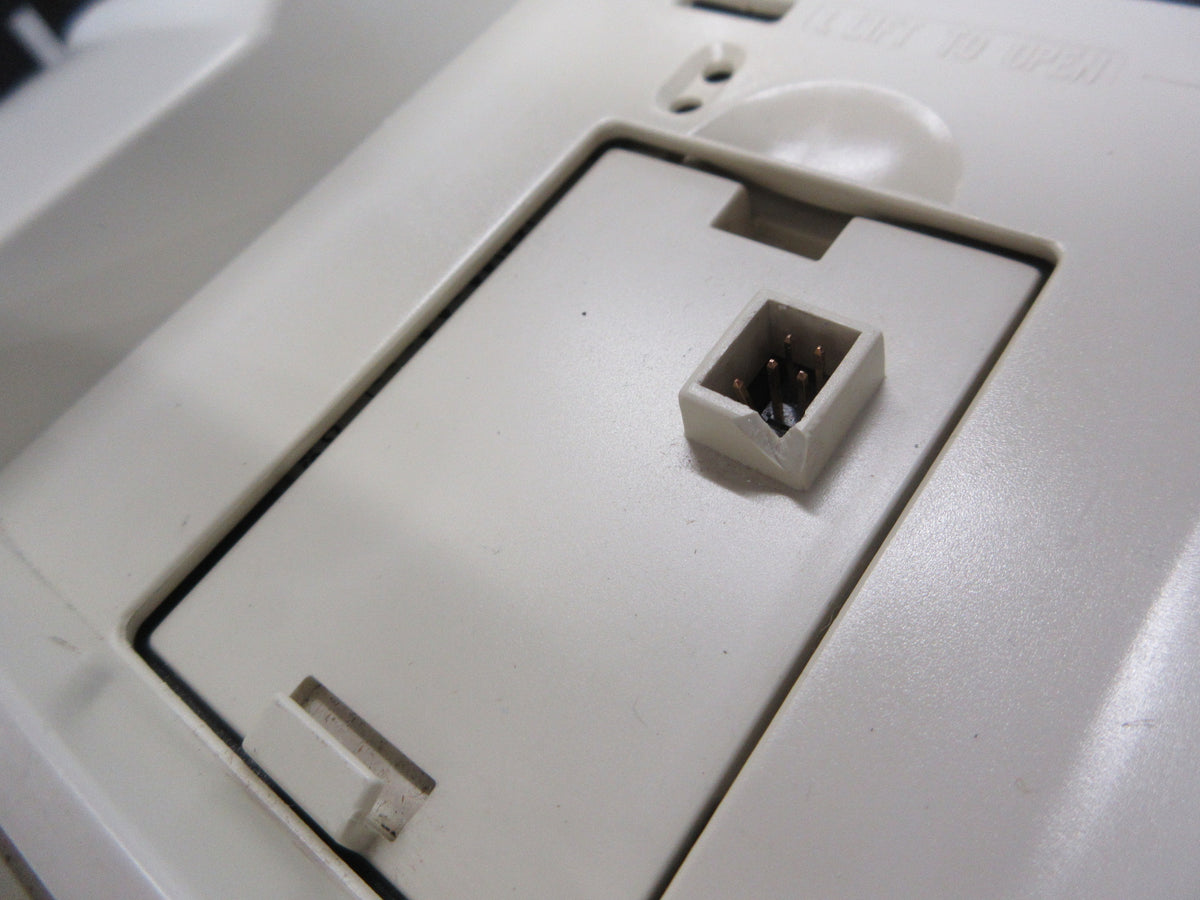 ABB ACH 401 AC Drive ACH401601632 20HP 3Ph *Broken Cover Clip* Used