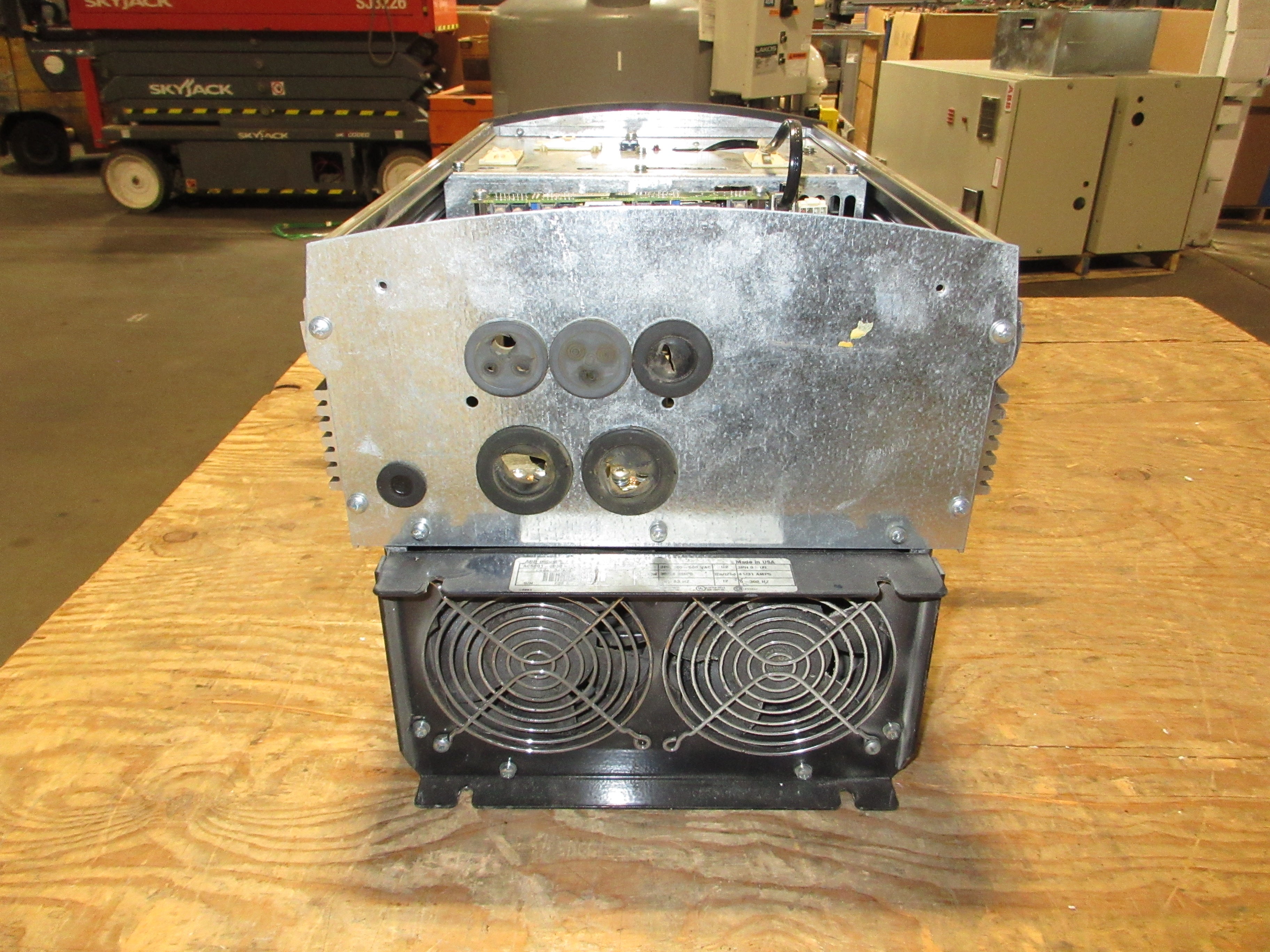 ABB ACS600AC Drive ACS601-0030-5-000B1200000 30HP *No Keypad* *No Cover* Used