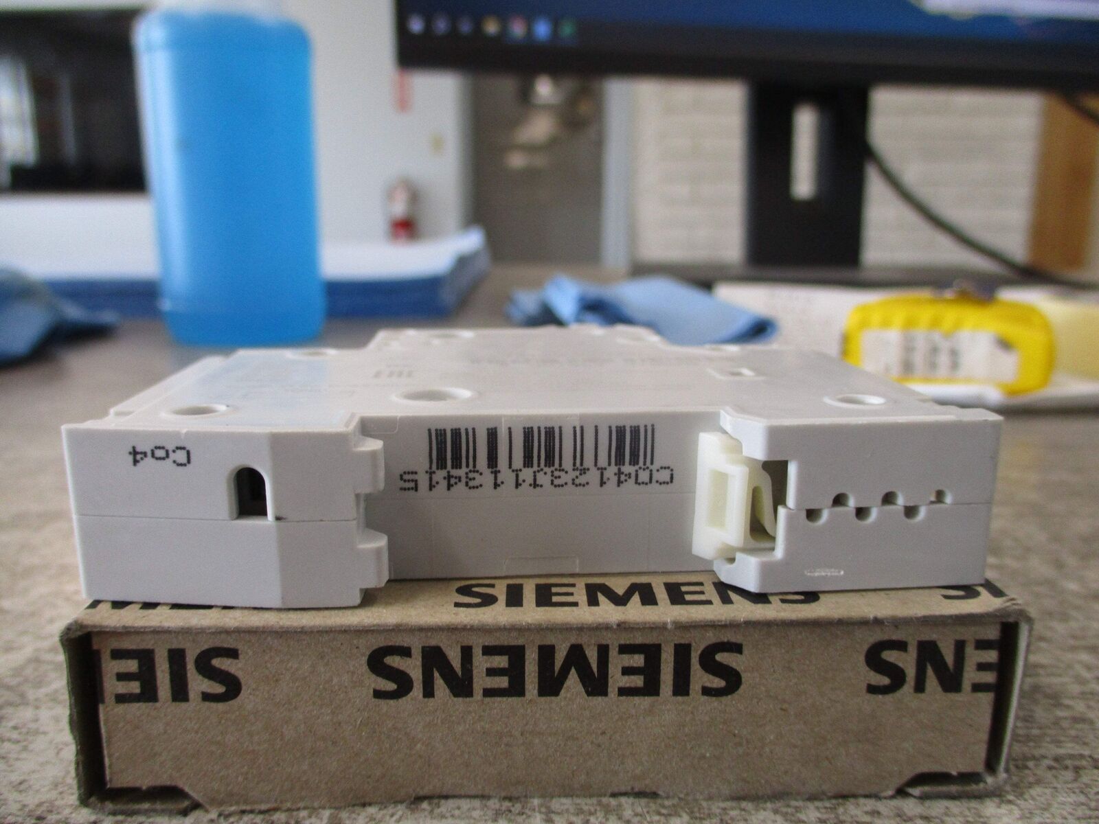 Siemens Circuit Breaker 5SJ4 104-7HG40 4A 240V 1P New Surplus