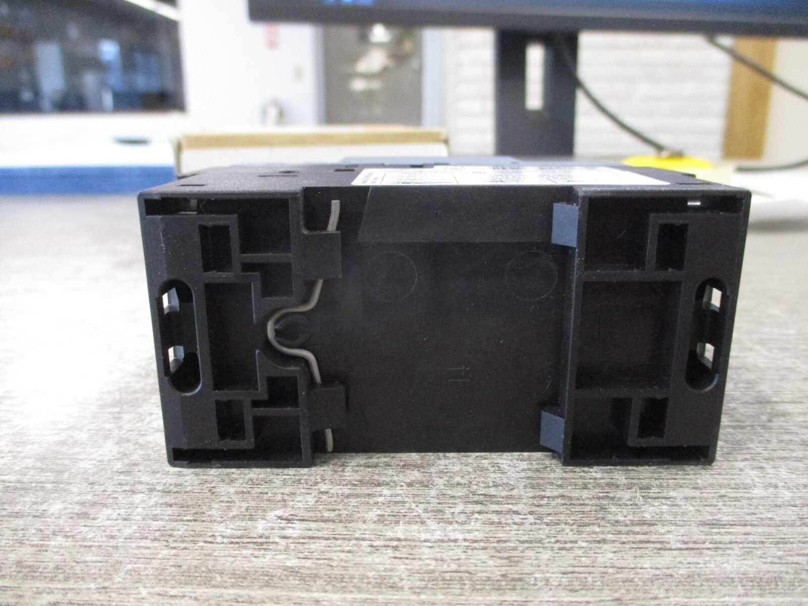Siemens Manual Motor Protector 3RV2011-1BA10 Trip: 1.4-2A New Surplus