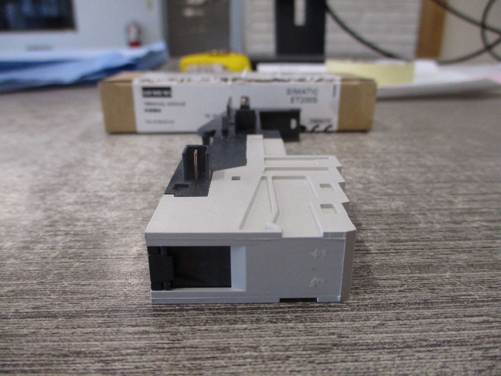 Siemens Simatic ET200s Terminal Module 6ES7 193-4CC30-0AA0 New Surplus
