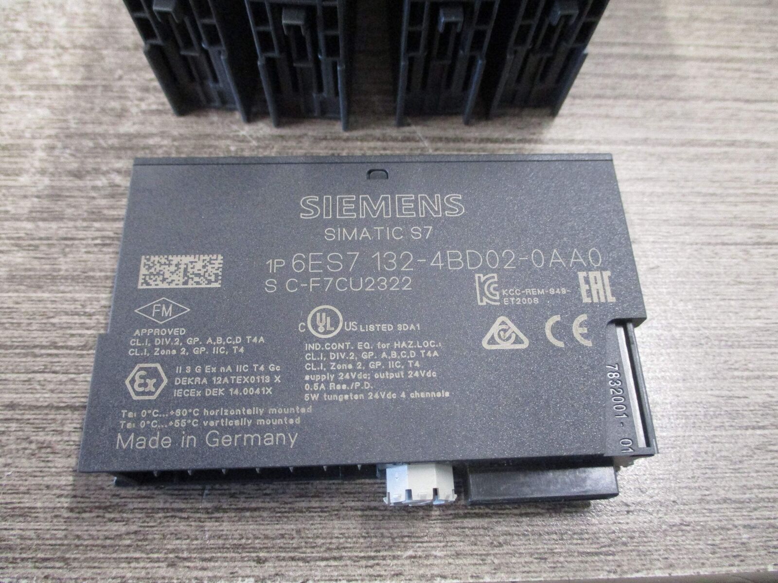 Siemens Simatic ET 200S Digital Output Module 6ES7 132-4BD02-0AA0 4xDO 24VDC * B