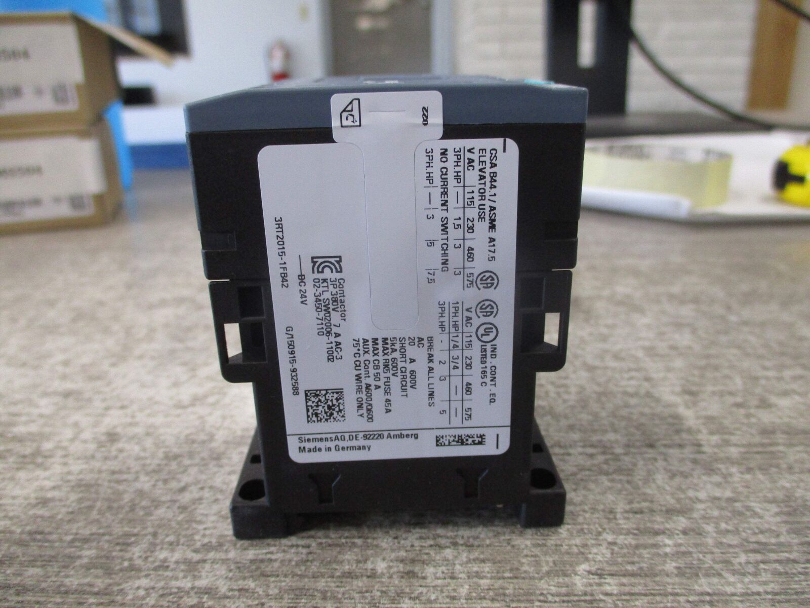 Siemens Contactor 3RT2015-1FB42 24VDC Coil New Surplus