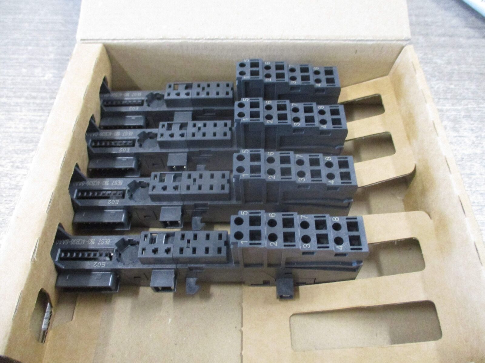 Siemens Terminal Module 6ES7 193-4CB30-0AA0 * Box of 4 * New Surplus