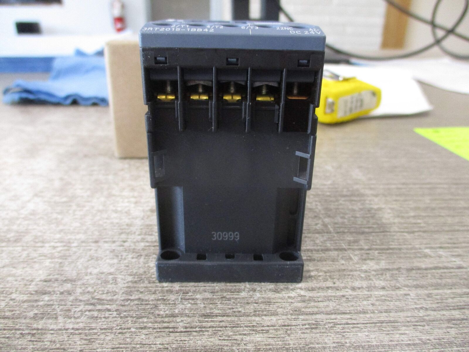 Siemens Contactor 3RT2015-1BB42 24VDC Coil New Surplus
