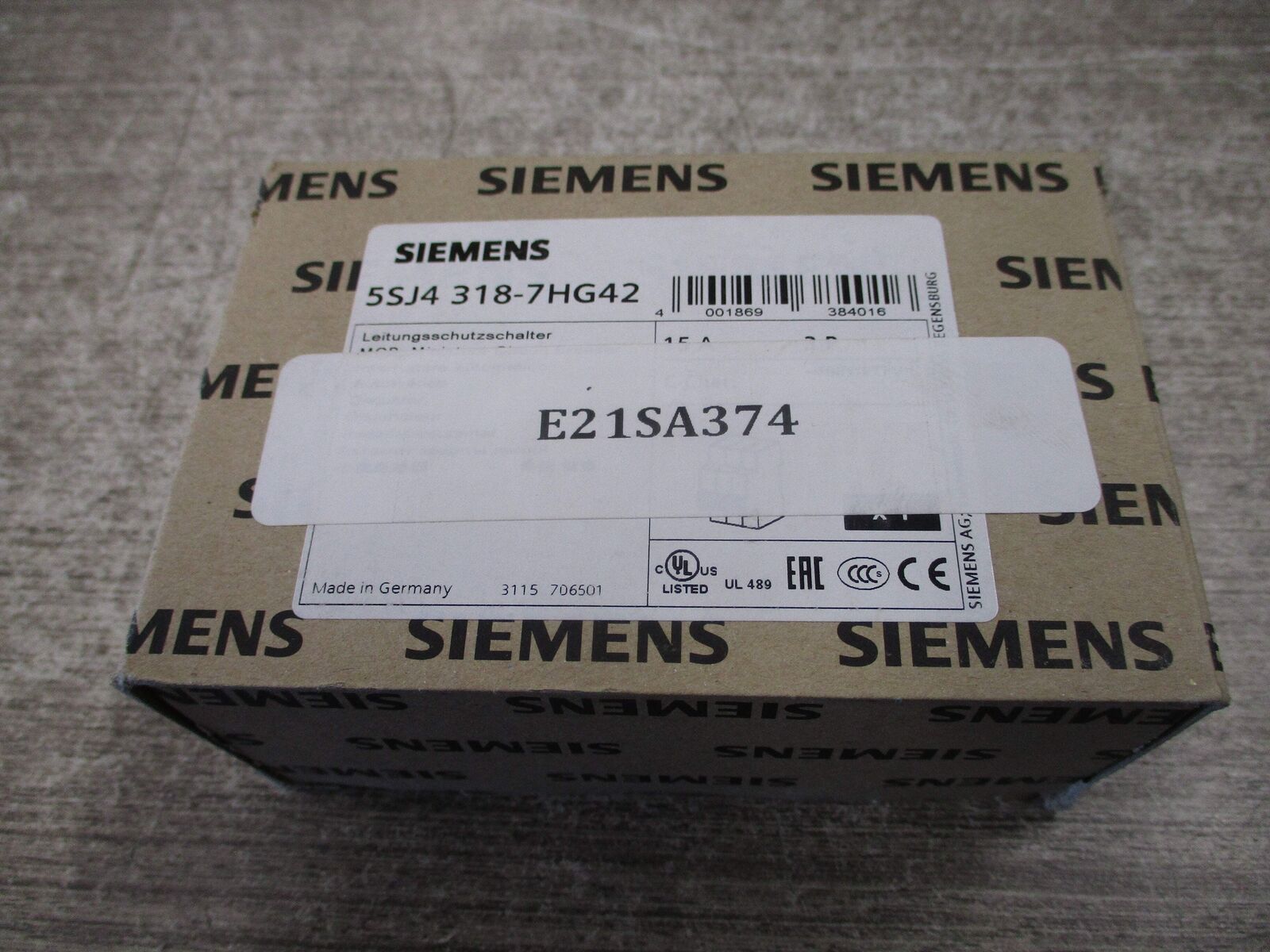 Siemens Circuit Breaker 5SJ4 318-7HG42 15A 480Y/277V 3P New Surplus