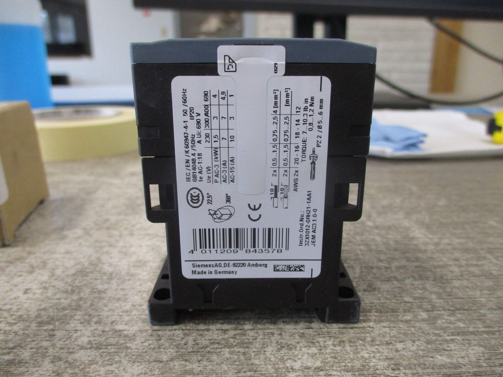 Siemens Contactor 3RT2015-1FB41 24VDC Coil New Surplus
