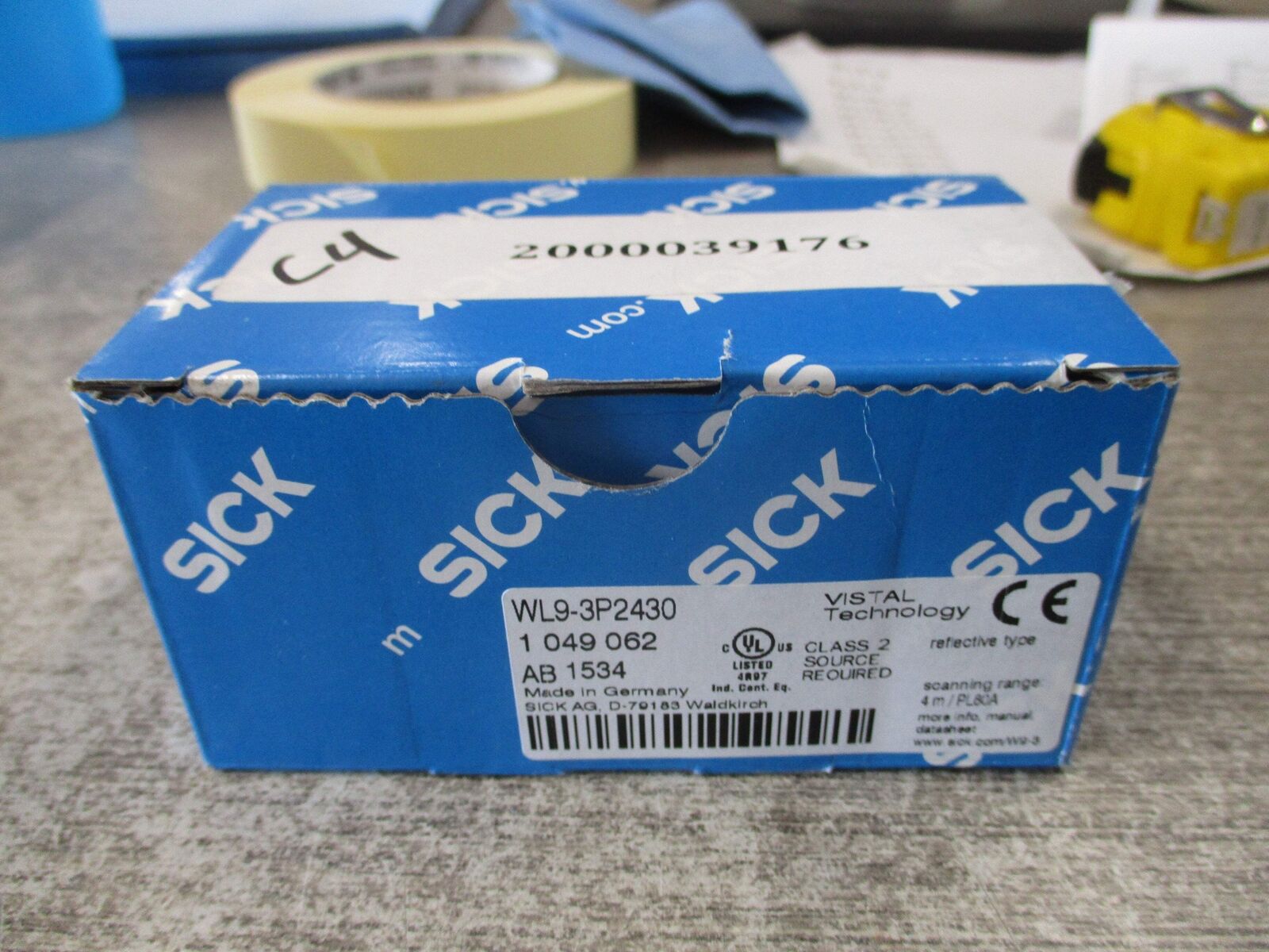 Sick Photoelectric Sensor WL9-3P2430 New Surplus