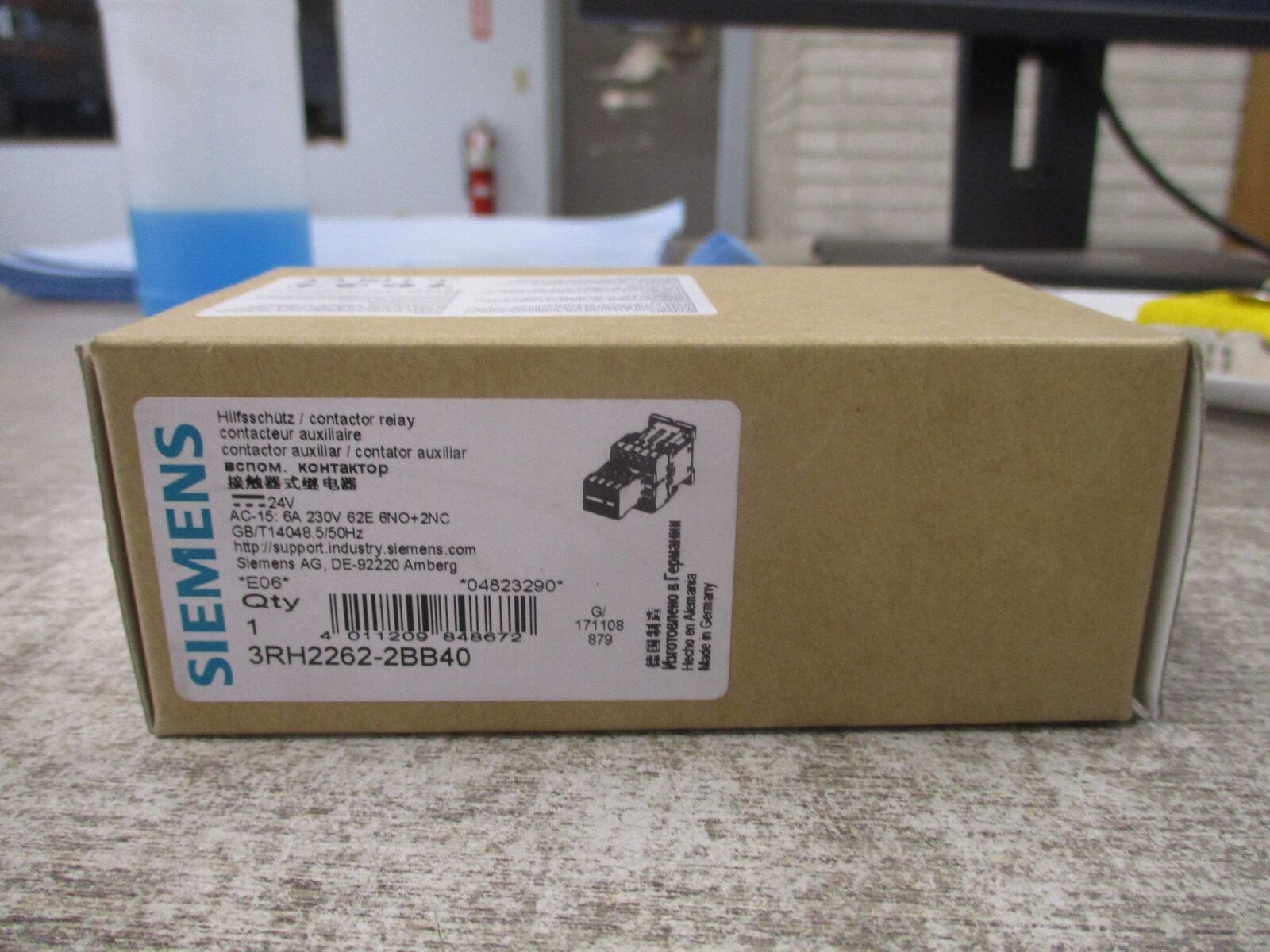 Siemens Contactor 3RH2262-2BB40 24VDC Coil New Surplus