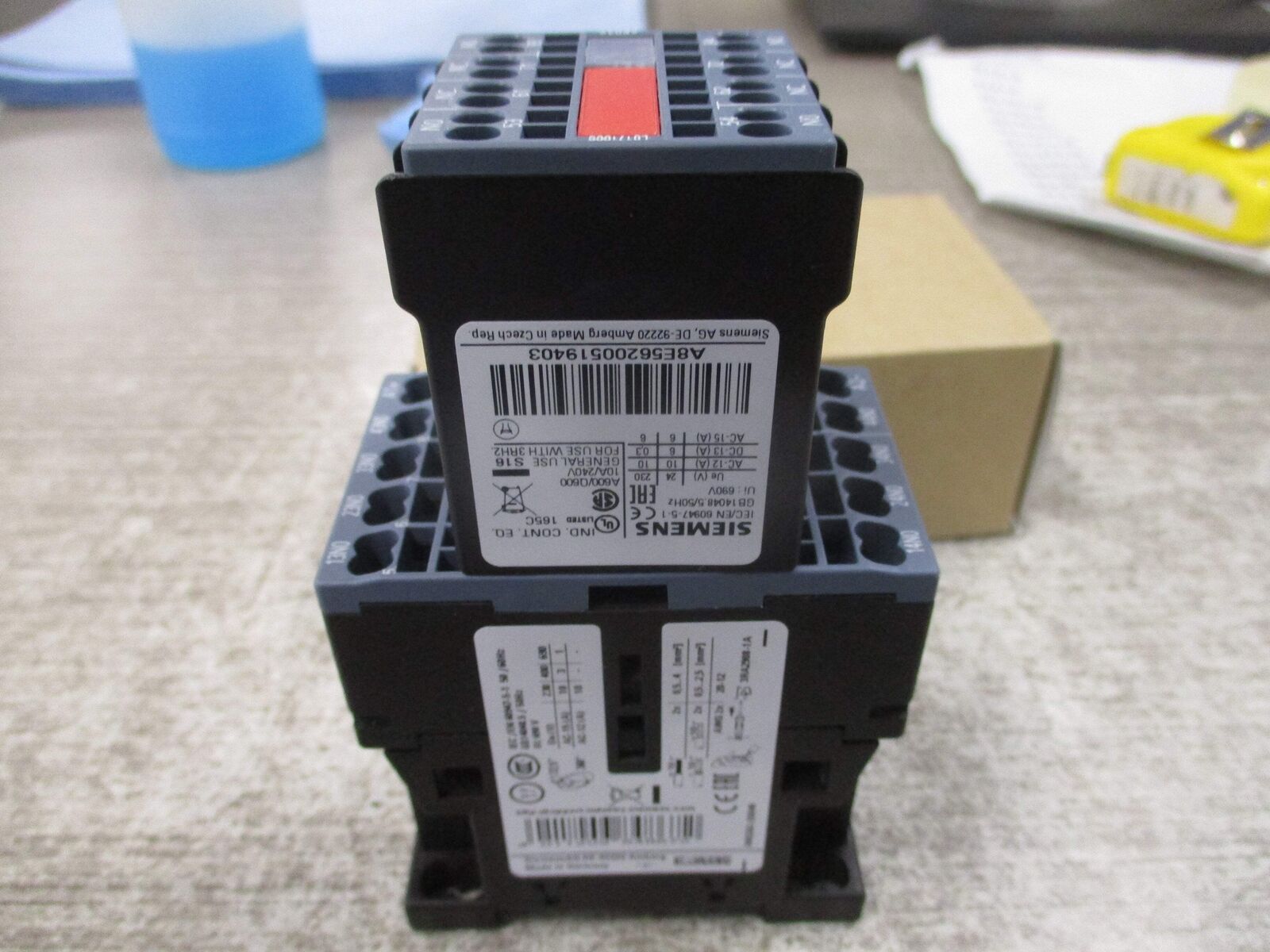 Siemens Contactor 3RH2262-2BB40 24VDC Coil New Surplus
