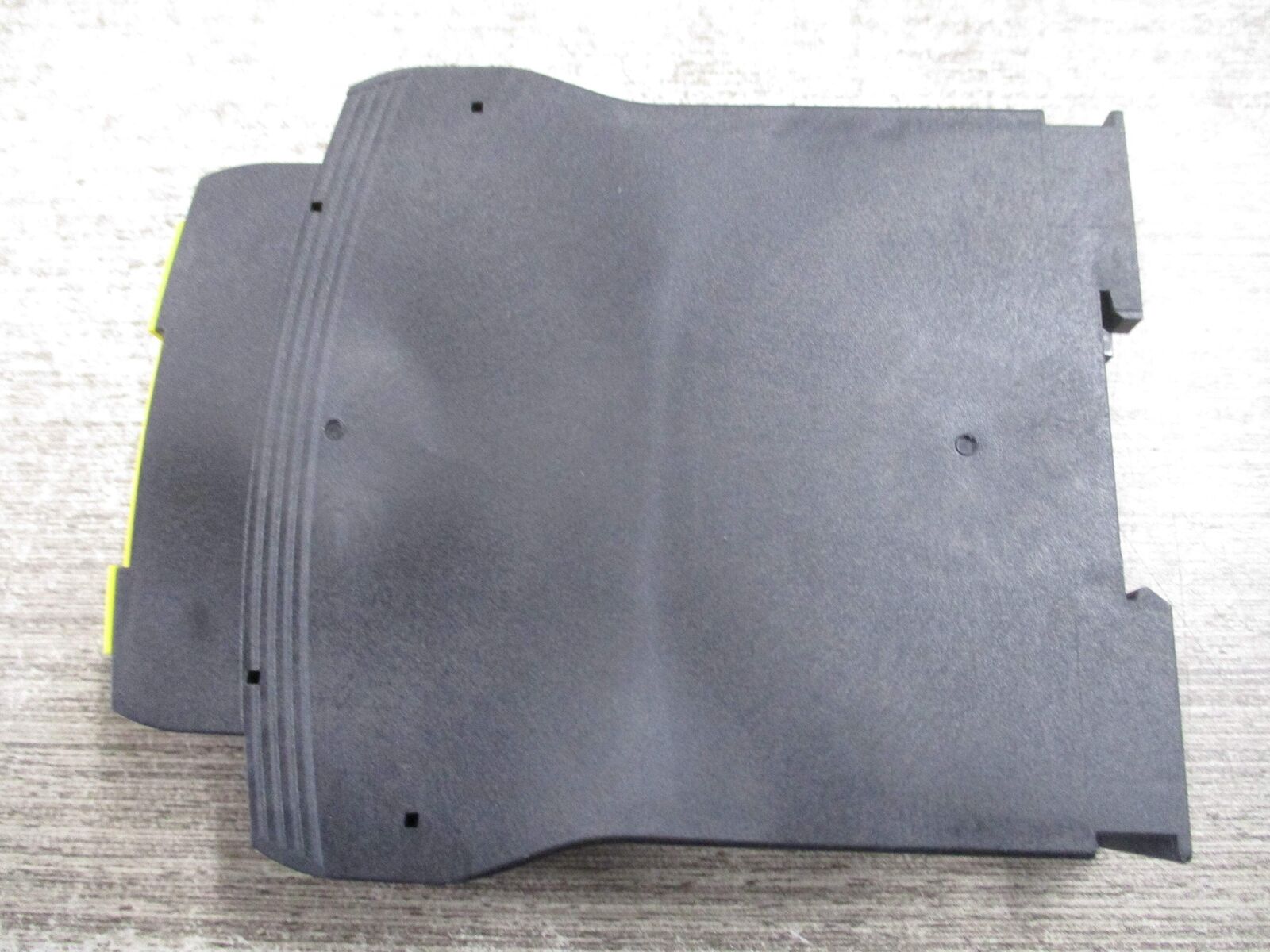 Schmersal Safety Relay 103002037 SRB301ST/CC-24V-(V.2) New Surplus