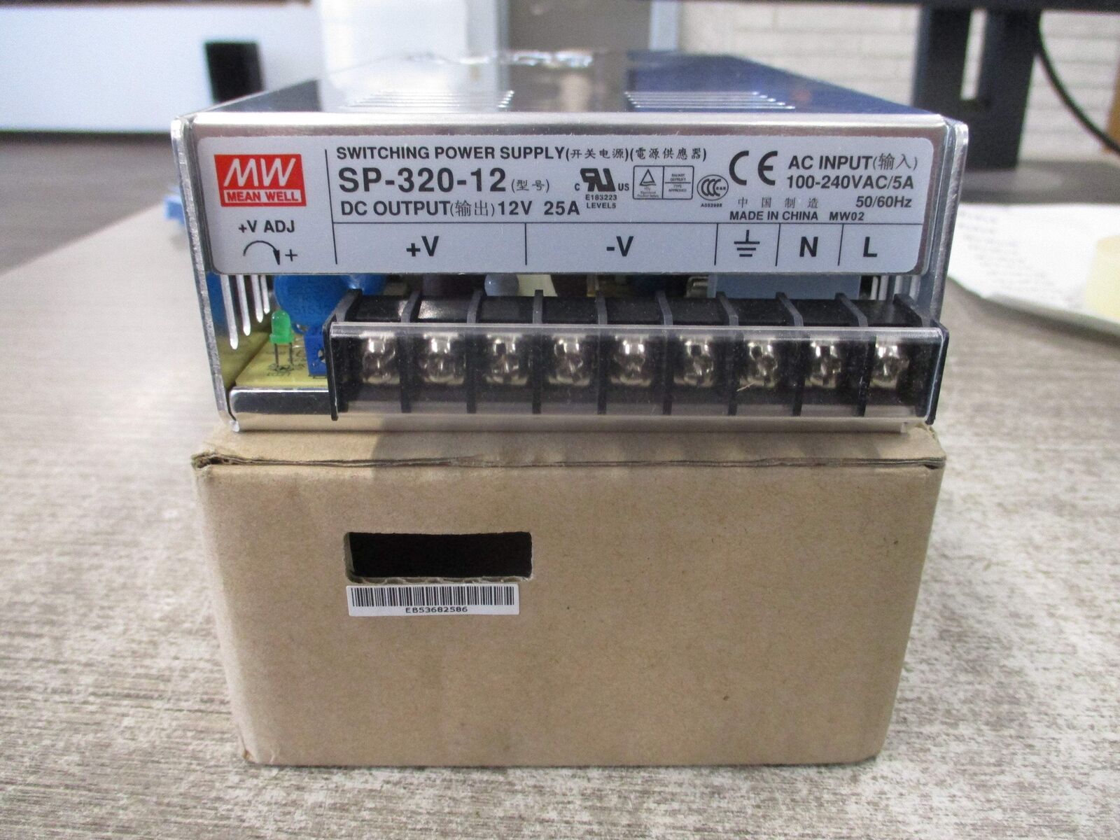 Mean Well Switching Power Supply SP-320-12 Input: 100-240VAC / 5A / 50/60Hz Outp