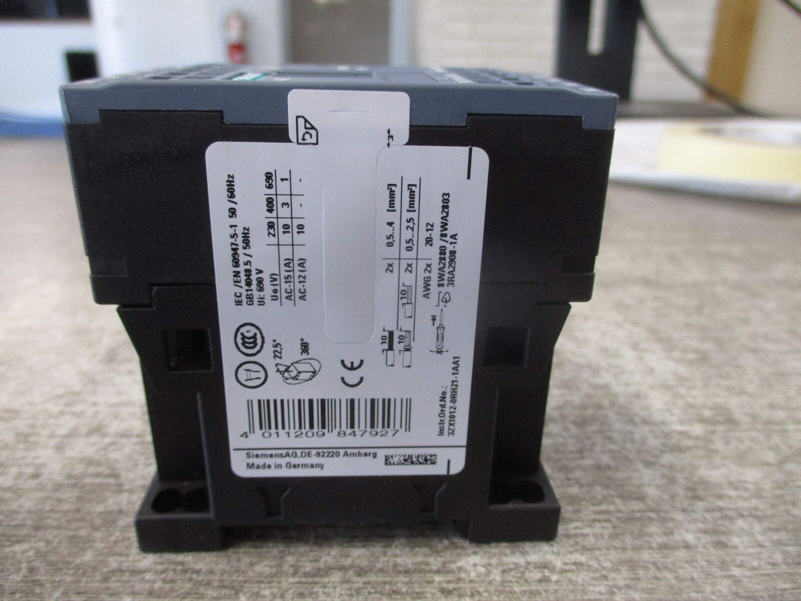 Siemens Contactor 3RH2140-2AK60 120V coil 10A * No Din-Rail Mount * New Surplus