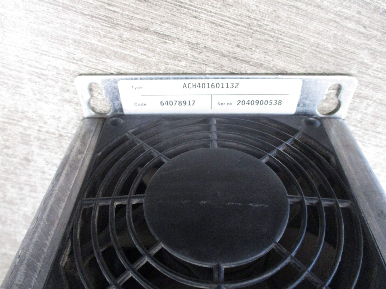 ABB ACH401 AC Drive ACH401601132 15HP 3Ph Input: 3PH / 380-480V / 21.5A/A / 48-6