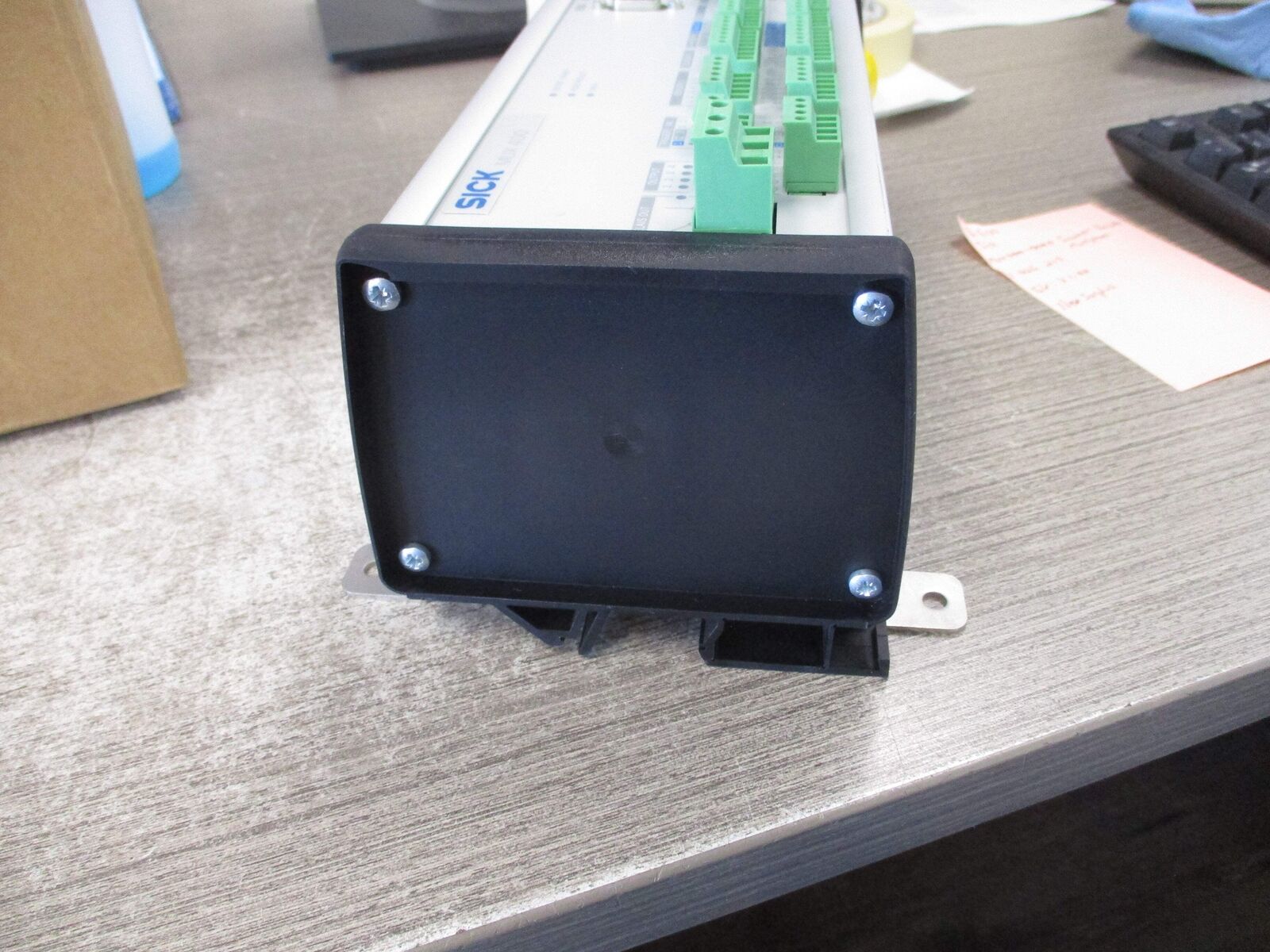 Sick MUX400-0000 Scanner Barcode Multiplexer 1 026 219 SW: V1.00 New Surplus