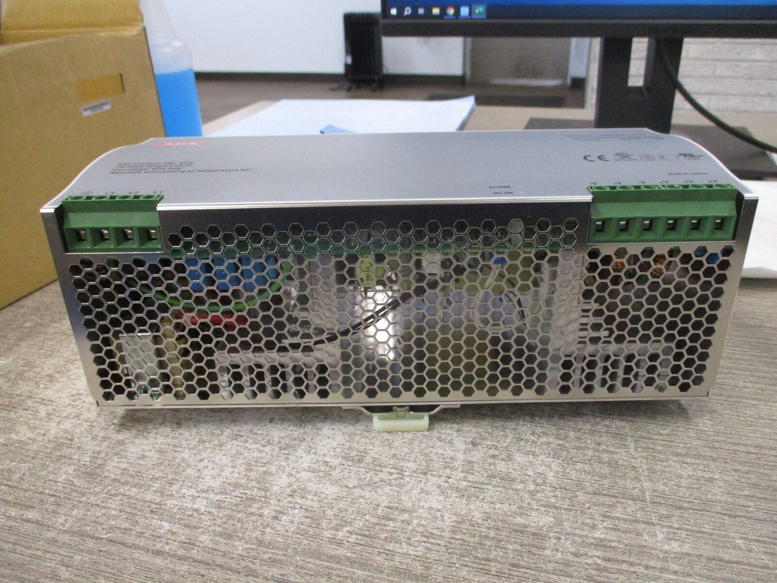 Mean Well Power Supply DRT-960-24 Input: 400-500VAC / 3Ph / 2.4A / 50/60Hz Outpu