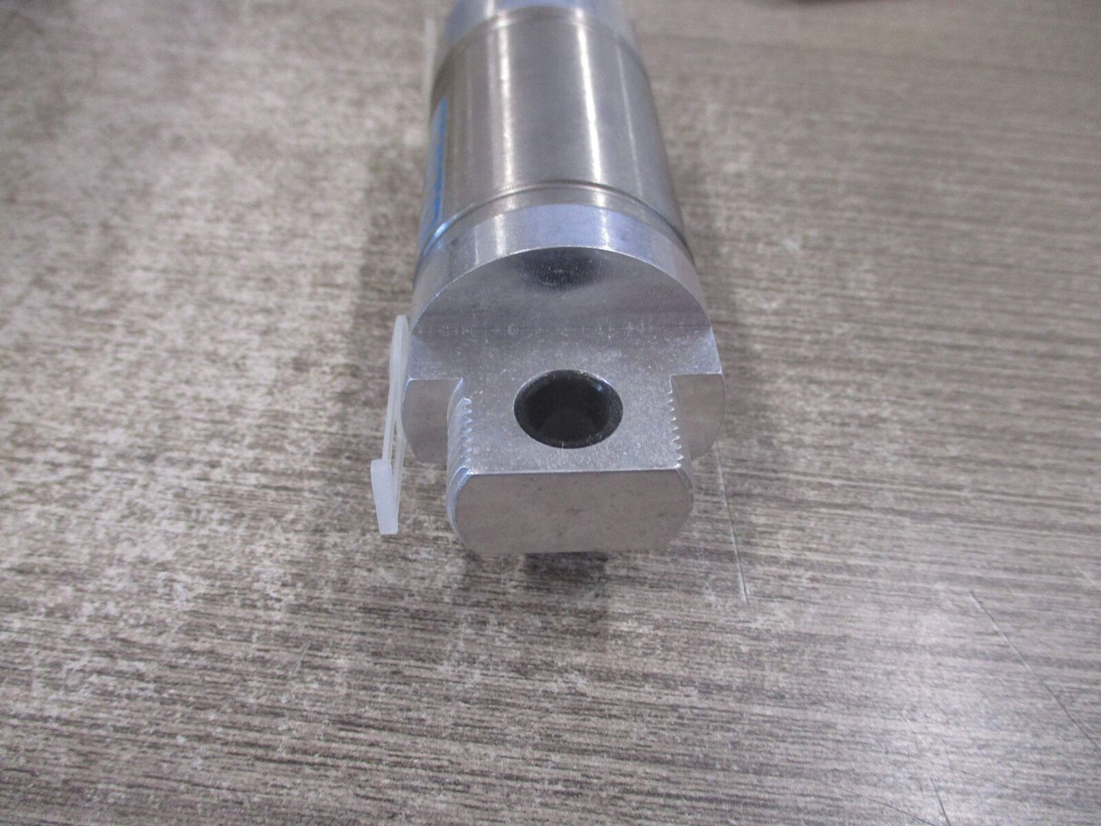 Festo Pneumatic Air Cylinder DSEU-40-25-P-A-SA 10 Bar Max * No Box * New Surplus