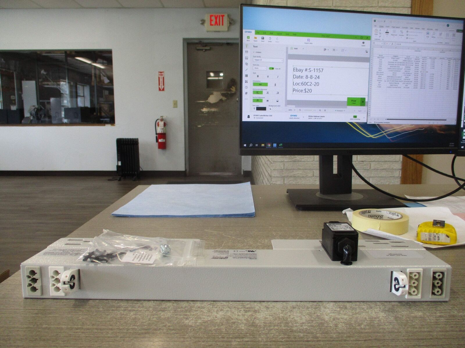 Richter Cabinet Lighting 101789 LL14-SK-R-UVG-E3-UL 100-240V 50/60Hz 14W New Sur