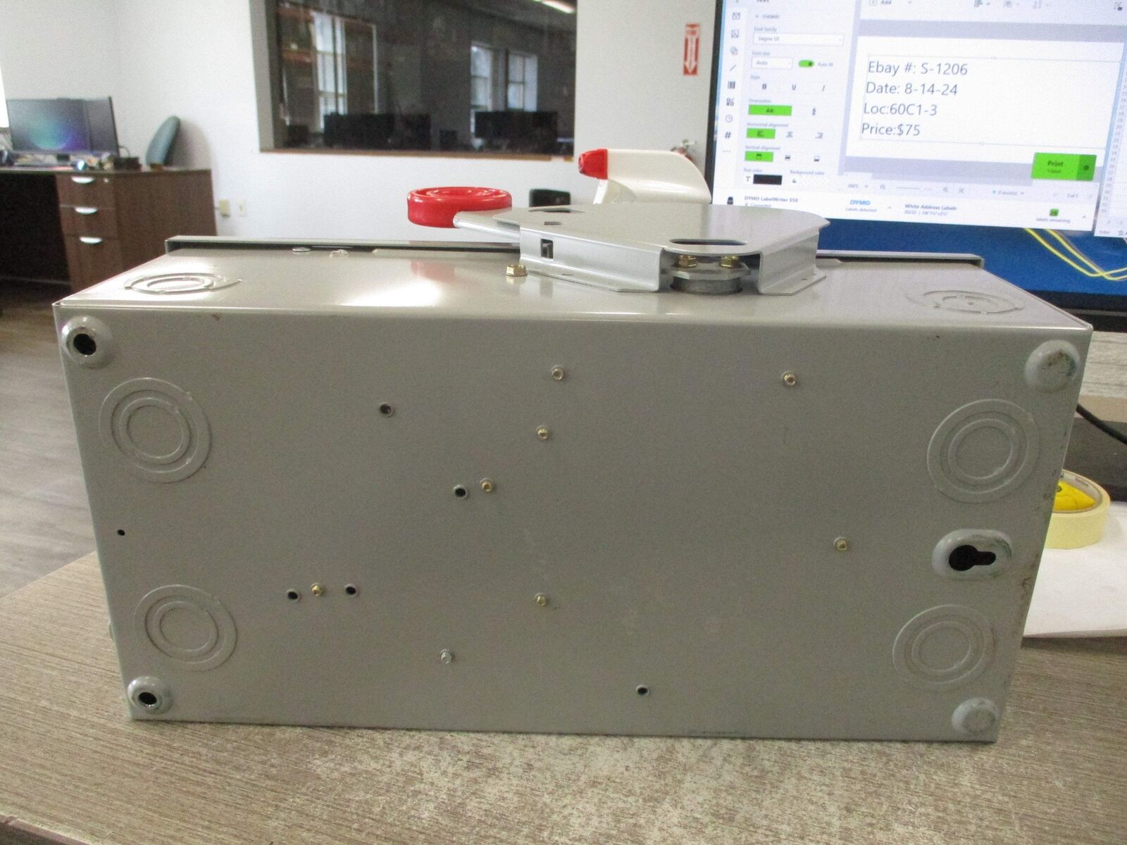 Eaton Fusible Safety Switch/Disconnect DH362UGK Ser. B 60A 600V 3P Used