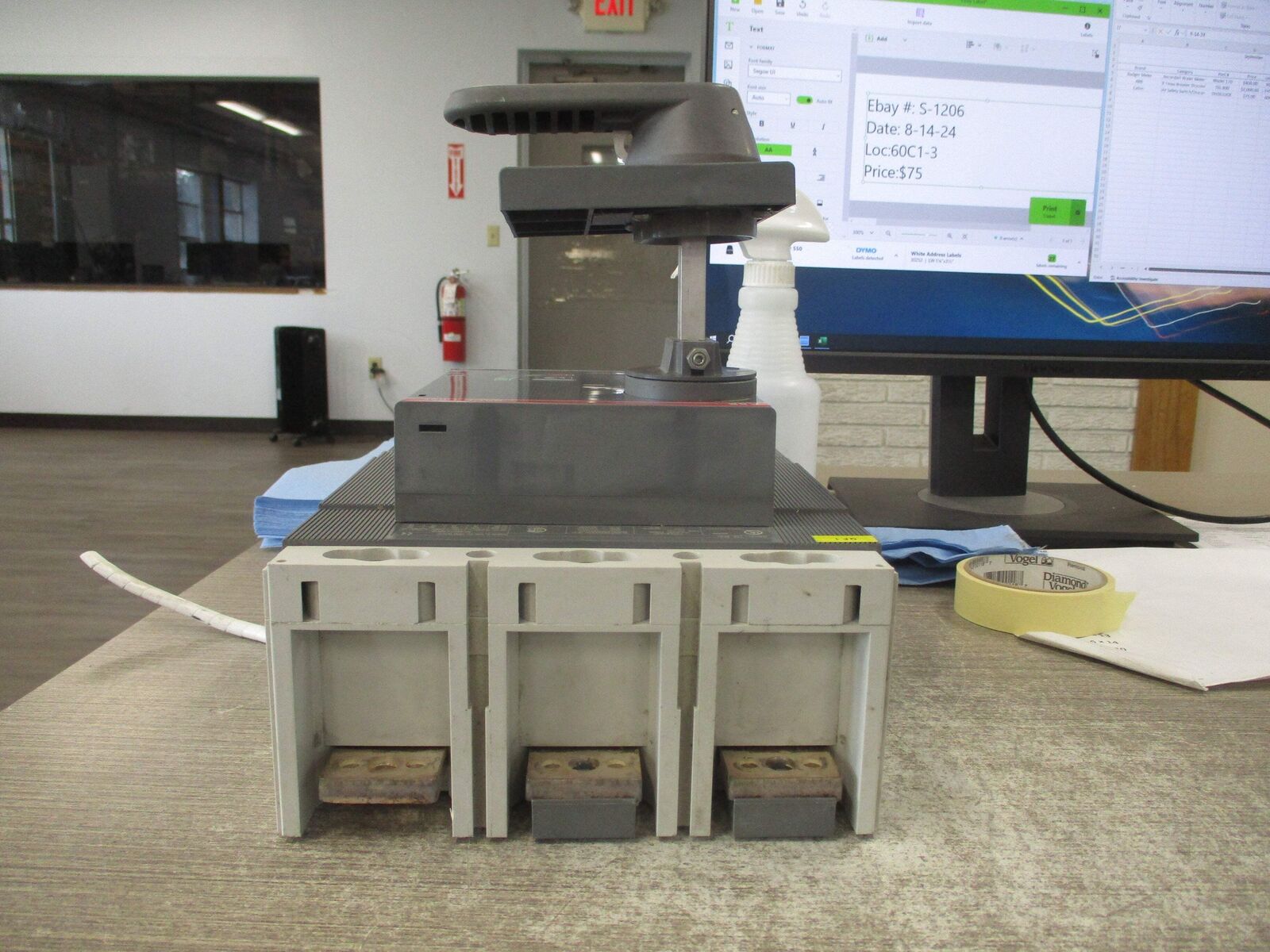 ABB SACE Tmax Breaker Disconnect T6L 800 PR222DS/P 800A 600V 3P Used