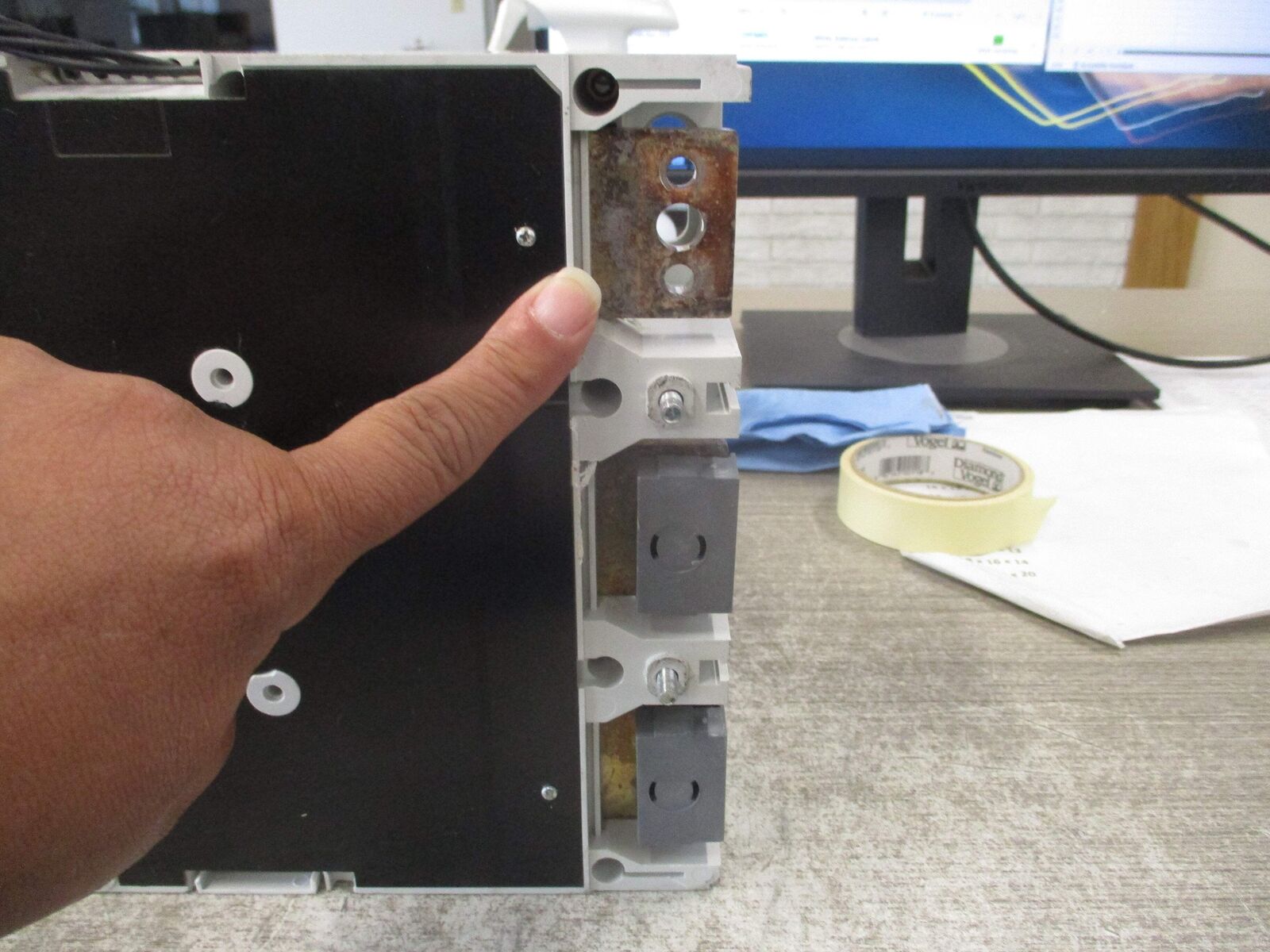 ABB SACE Tmax Breaker Disconnect T6L 800 PR222DS/P 800A 600V 3P Used