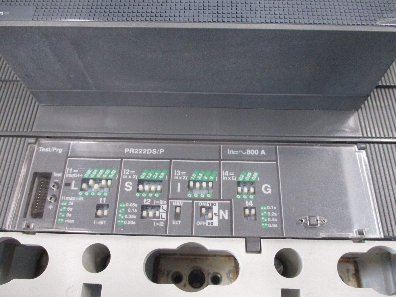 ABB SACE Tmax Breaker Disconnect T6L 800 PR222DS/P 800A 600V 3P Used