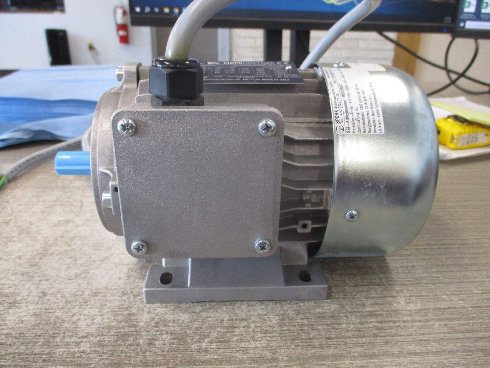 NERIMOTORI Motor T63C6 280/480V 60Hz 0.22HP 0.16kW 1060RPM 1.2/0.7A Used