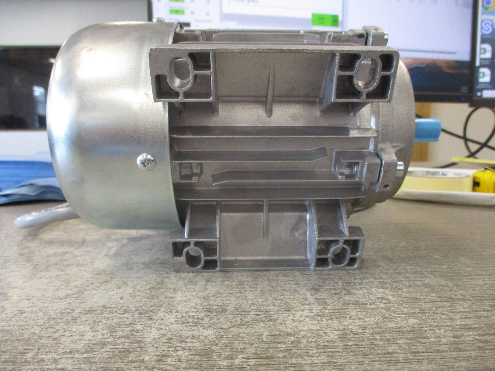 NERIMOTORI Motor T63C6 280/480V 60Hz 0.22HP 0.16kW 1060RPM 1.2/0.7A Used
