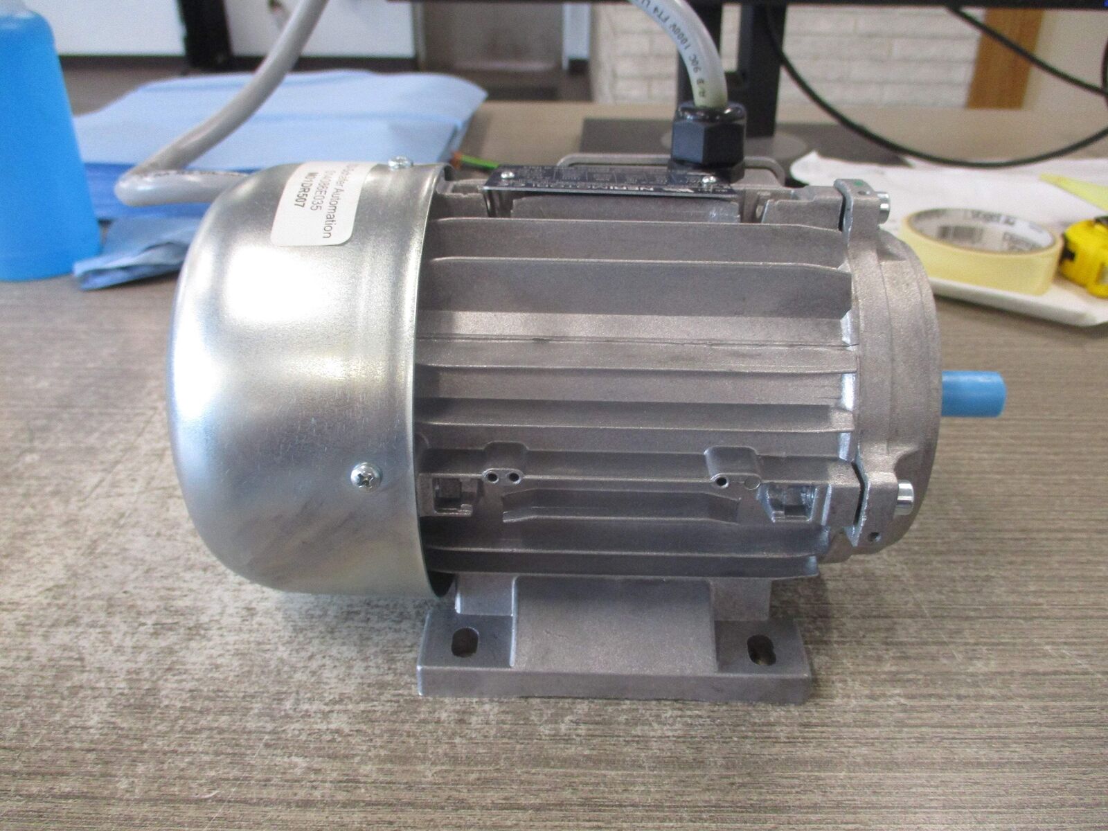 NERIMOTORI Motor T63C6 280/480V 60Hz 0.22HP 0.16kW 1060RPM 1.2/0.7A Used