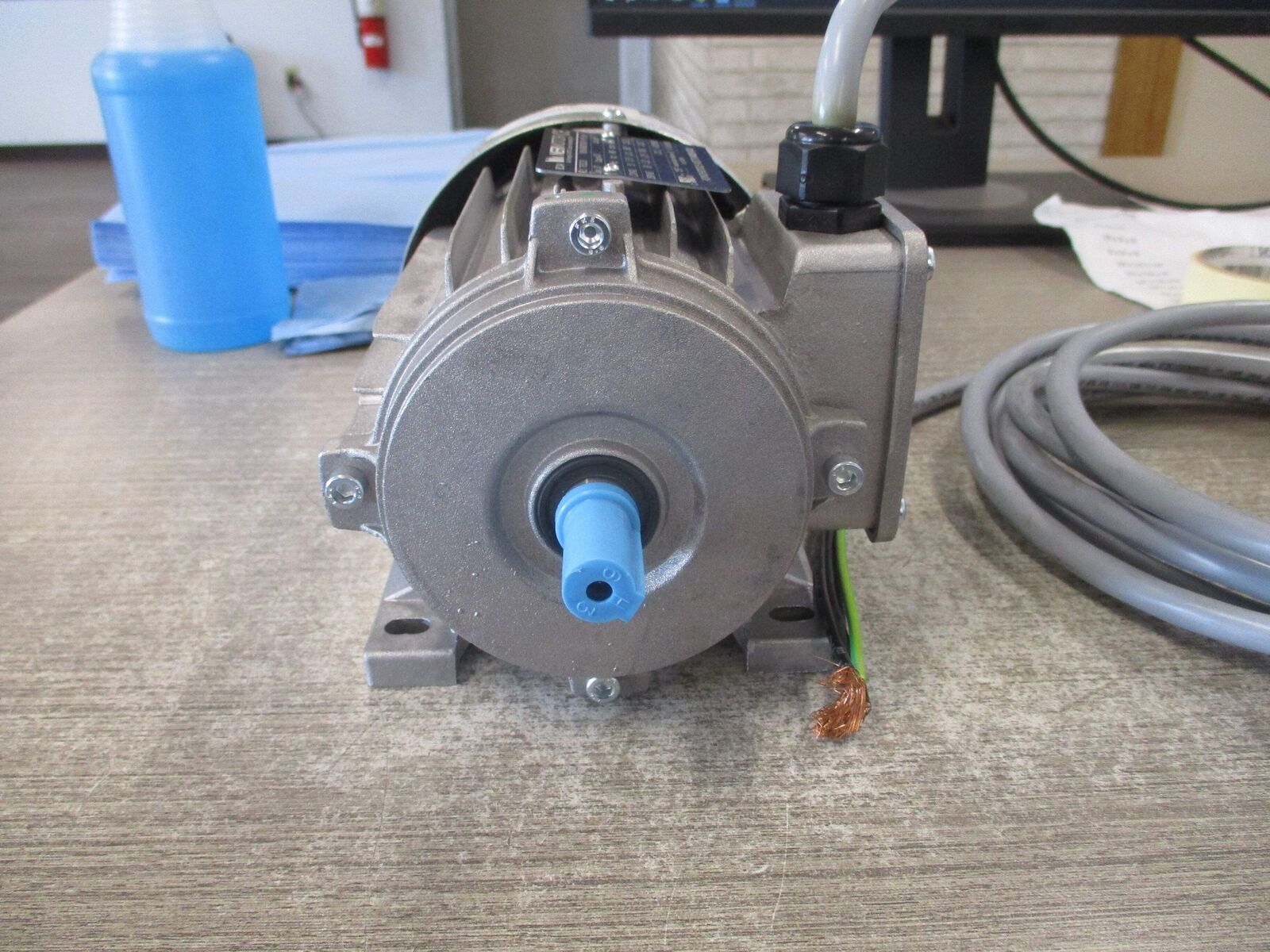 NERIMOTORI Motor T63C6 280/480V 60Hz 0.22HP 0.16kW 1060RPM 1.2/0.7A Used