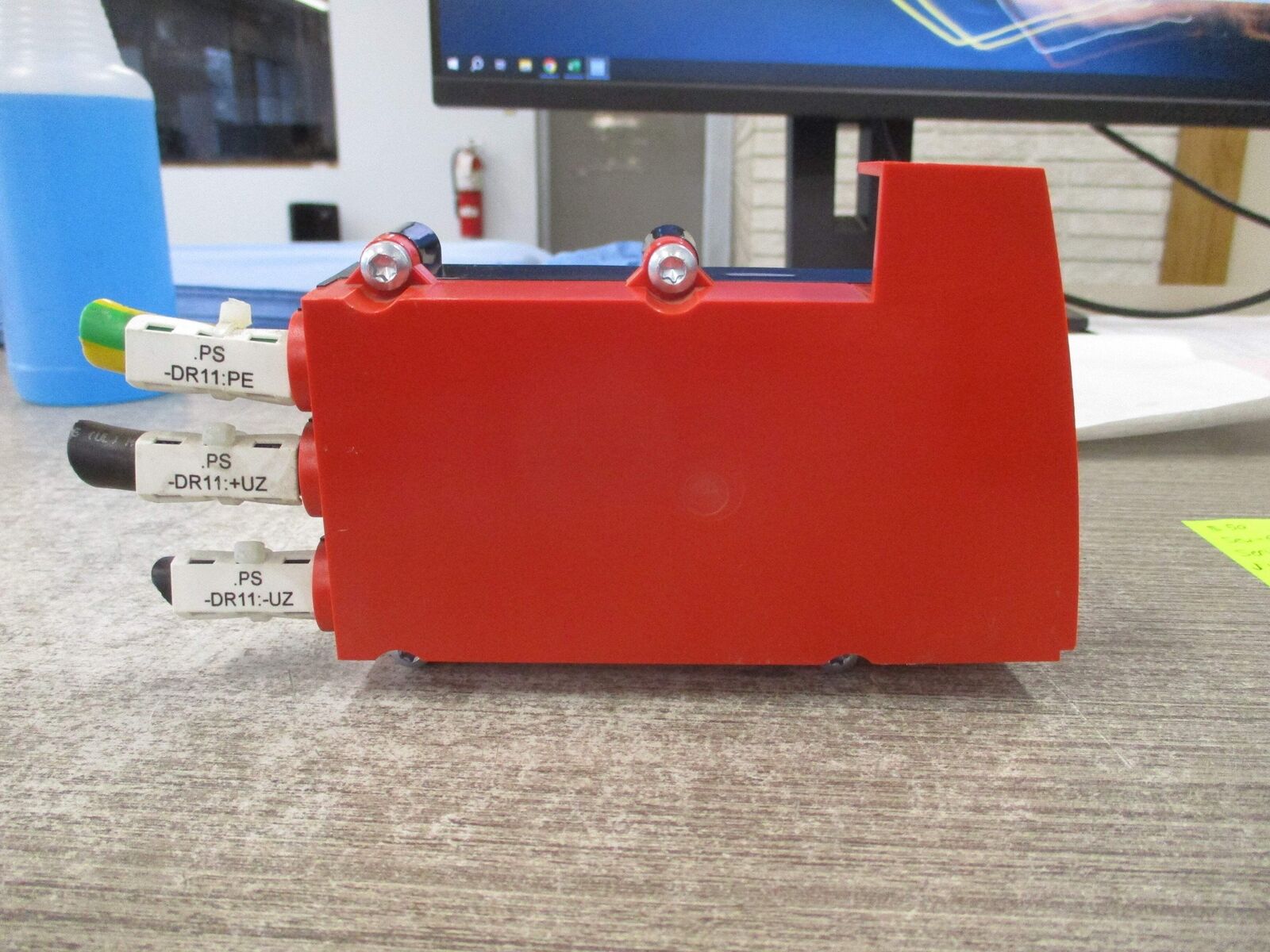 Sew-Eurodrive Servo Drive Buss Connector J 1812 3996 Used