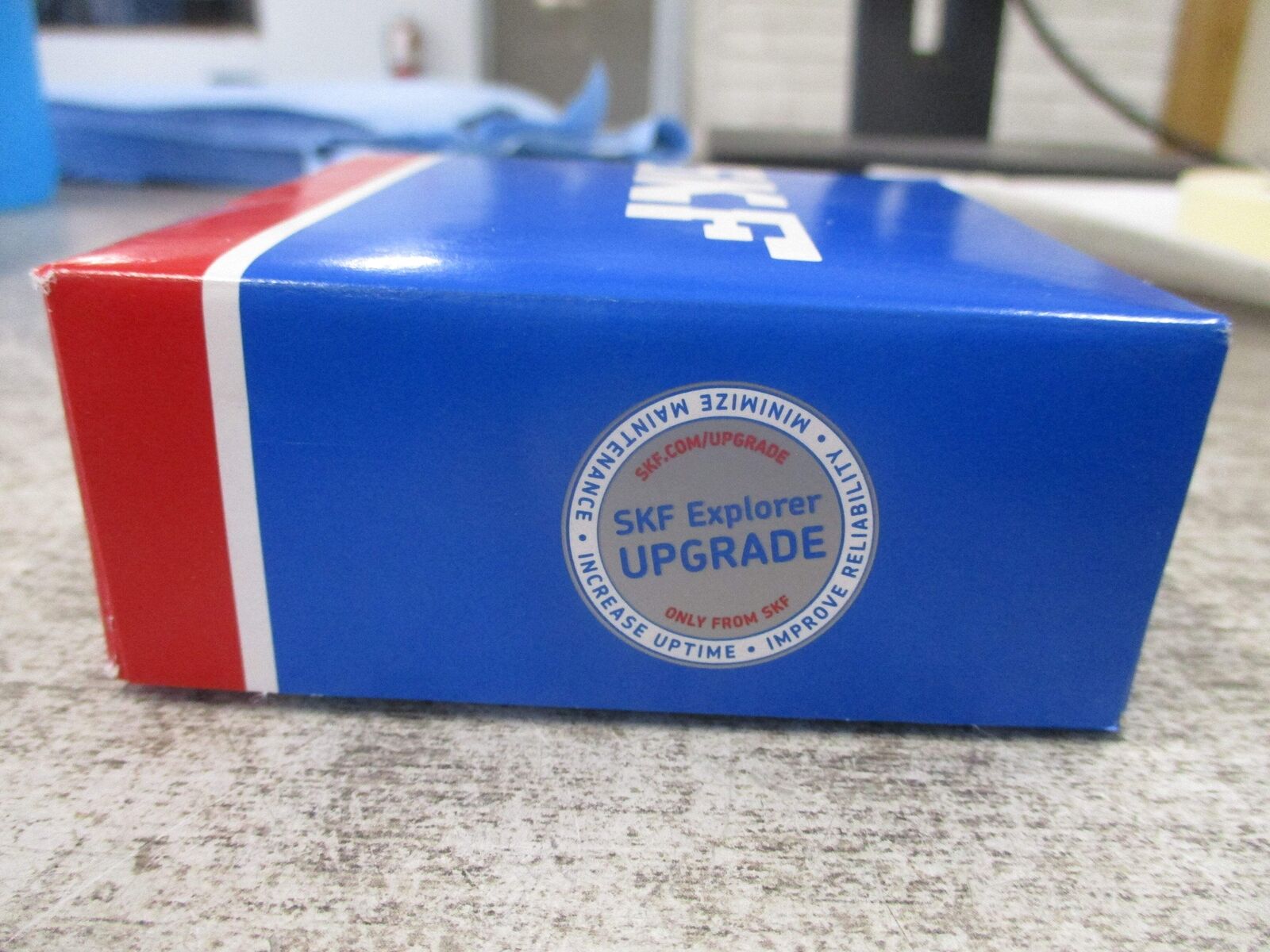 SKF Explorer Bearing BS2-2208-2RS/VT143 New Surplus