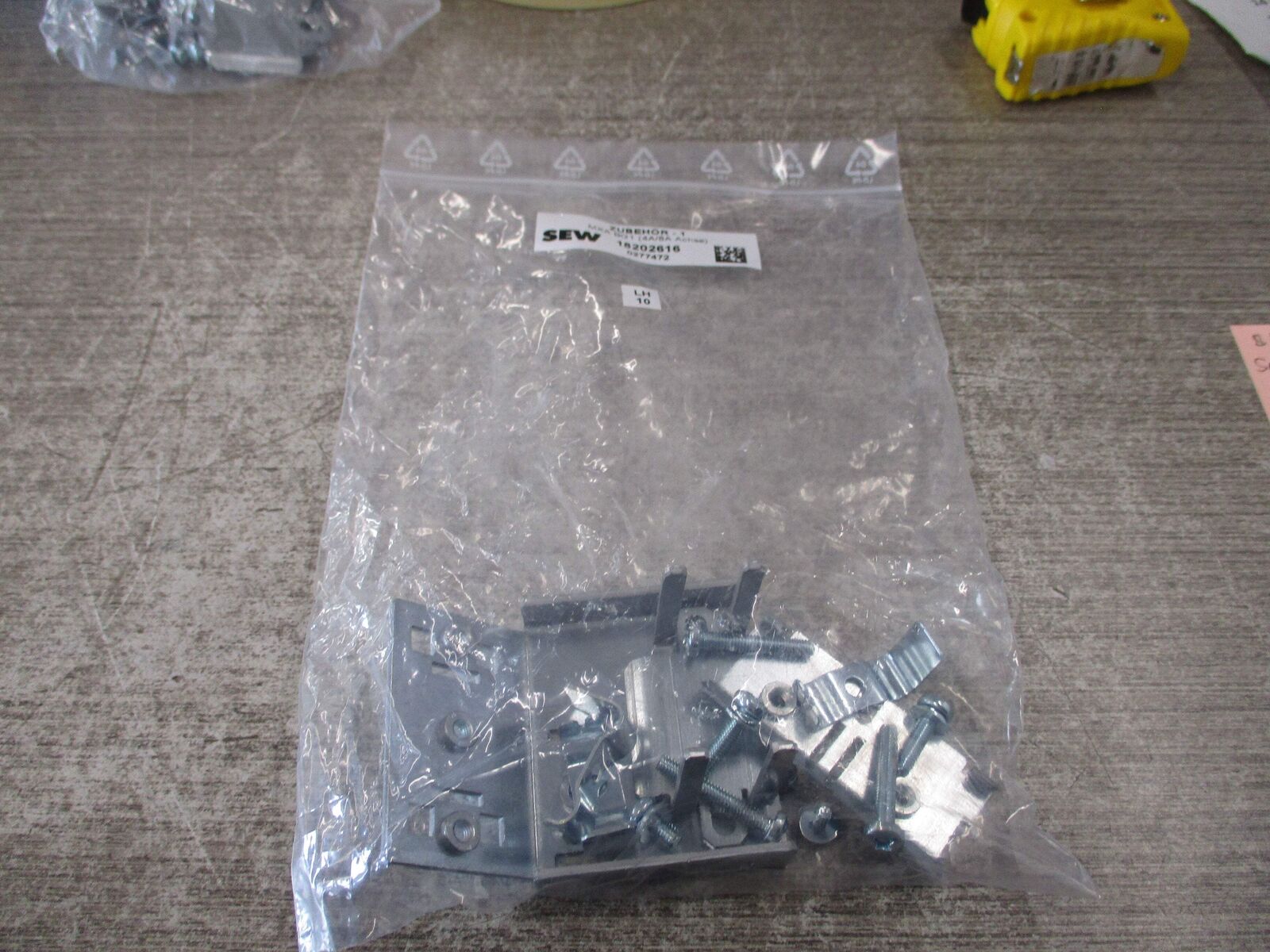 Sew-Eurodrive Accessory Kit 18202616 New Surplus